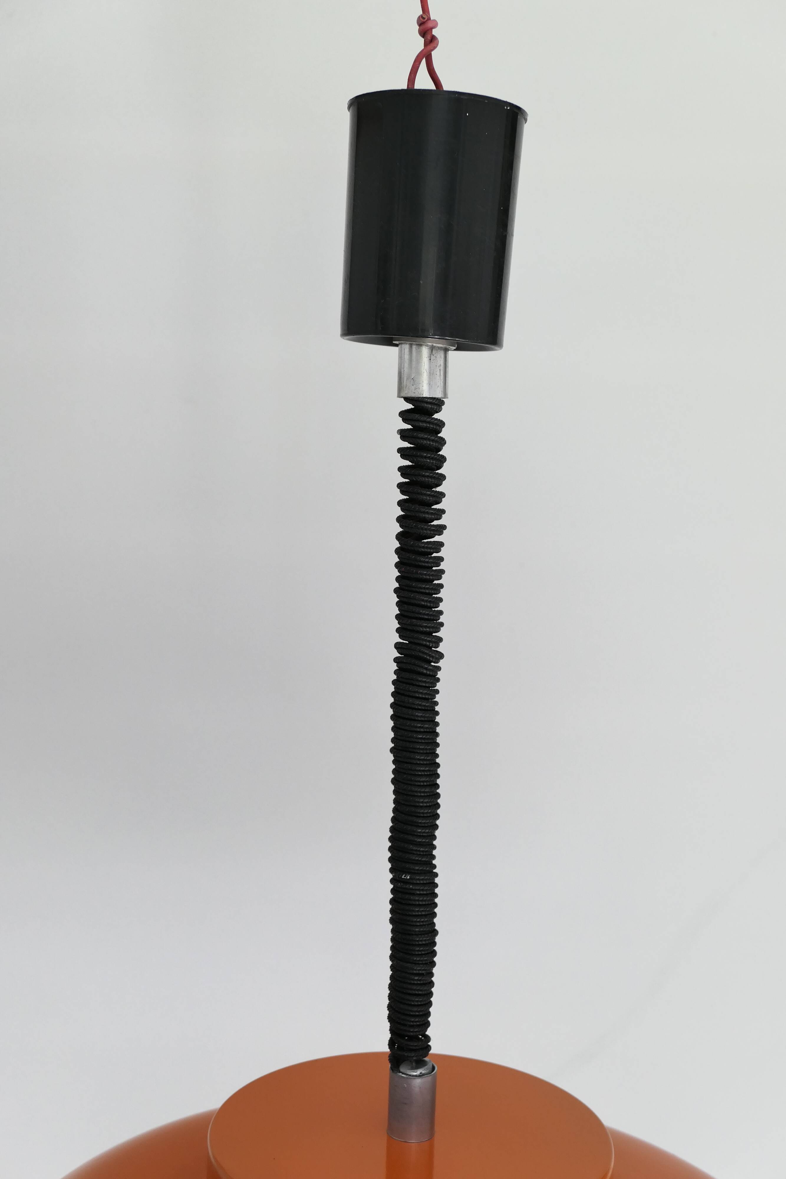 Suspension orange 1975 metal