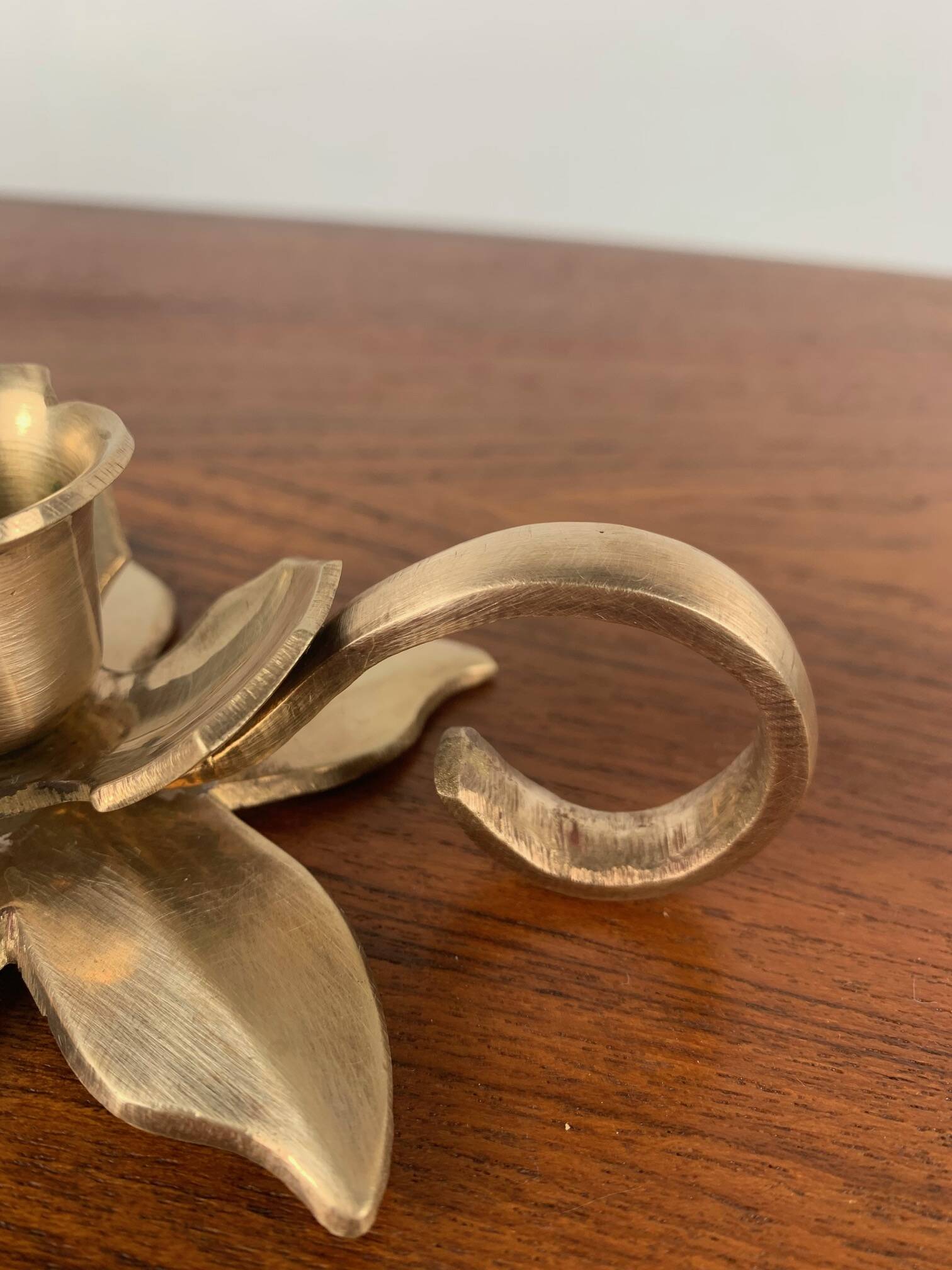 Brass flower candle holder with handle, 1960