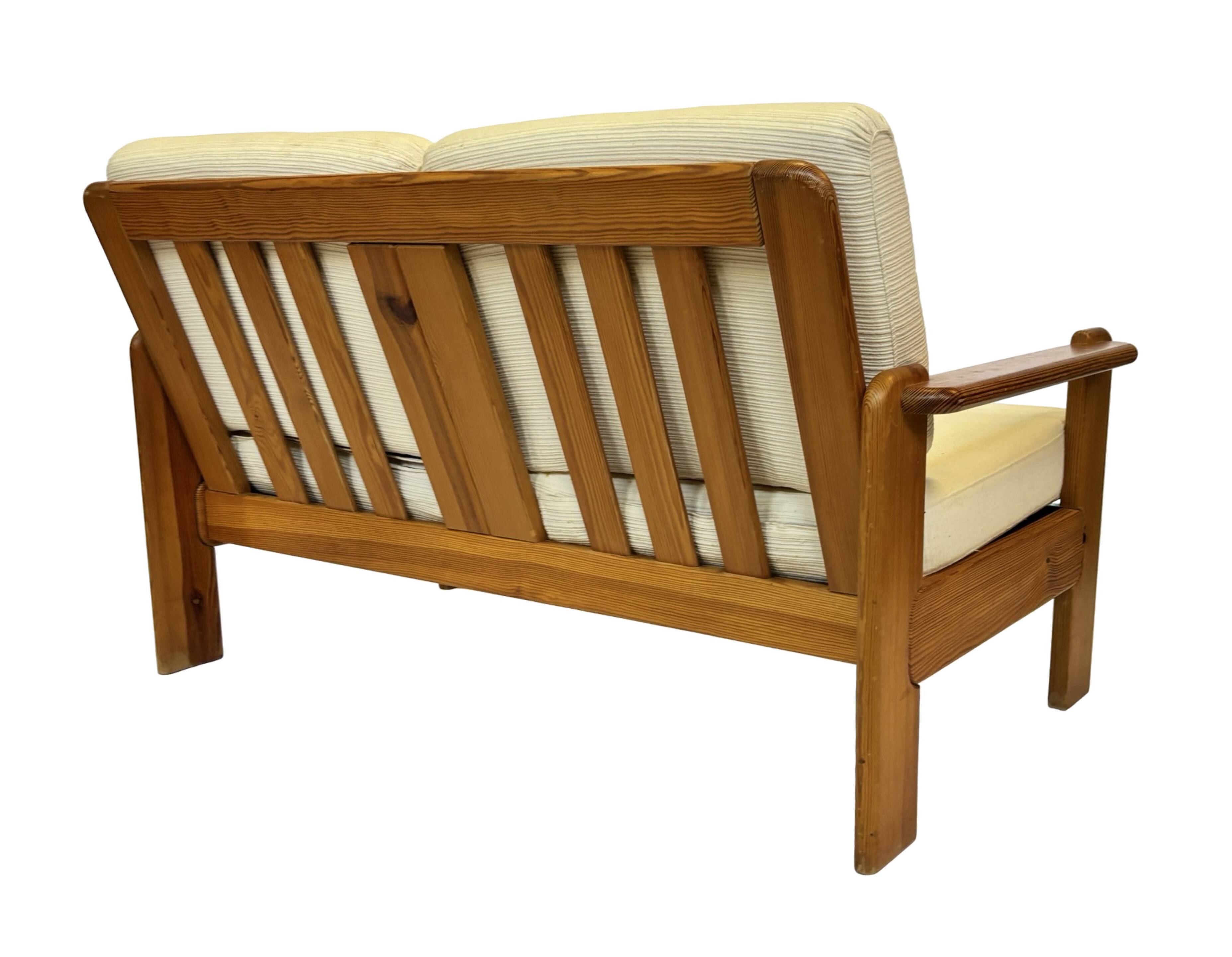 Canapé vintage deux places en pin des années 70 au design minimaliste