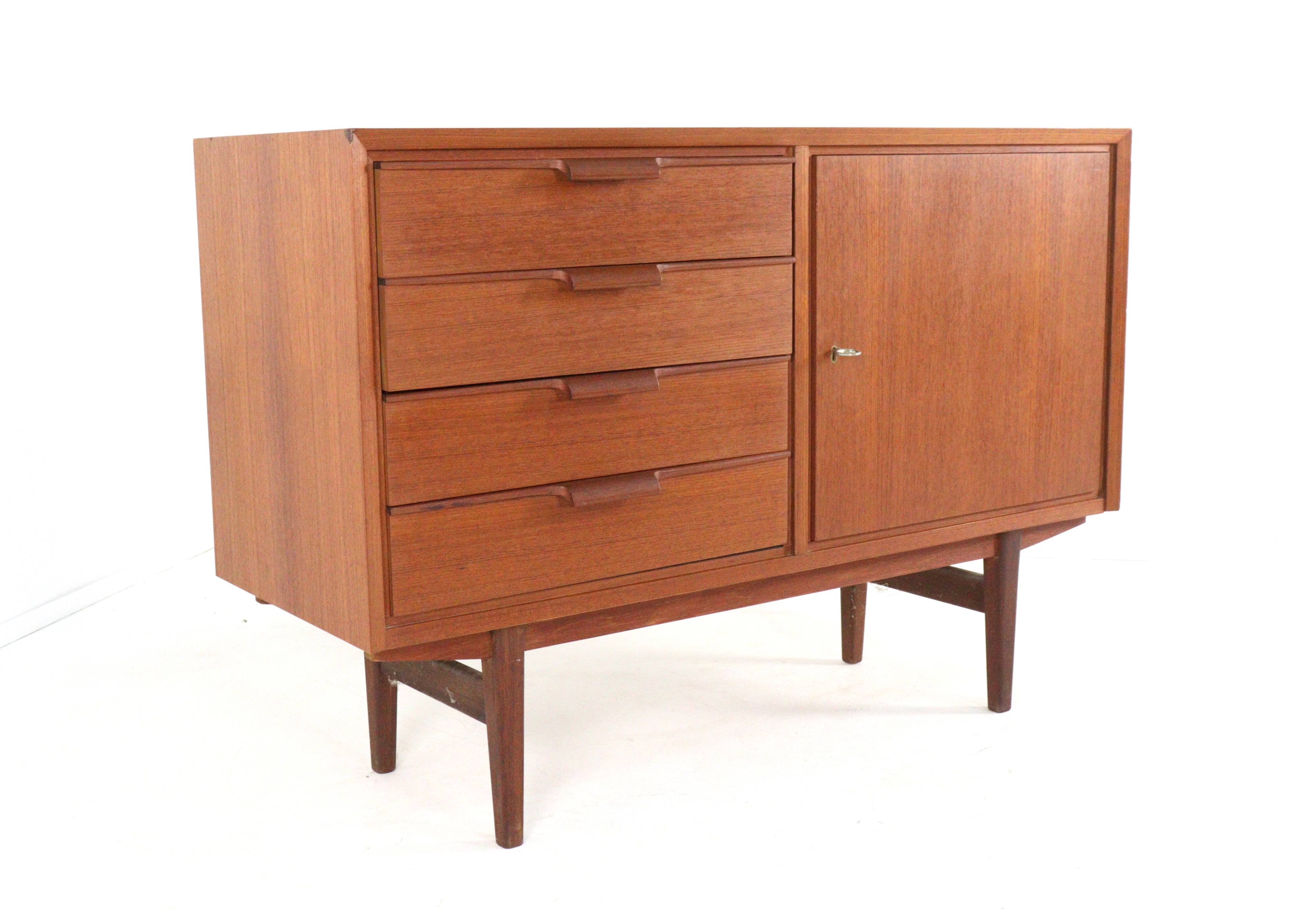 Vintage teak sideboard, “Dresden”