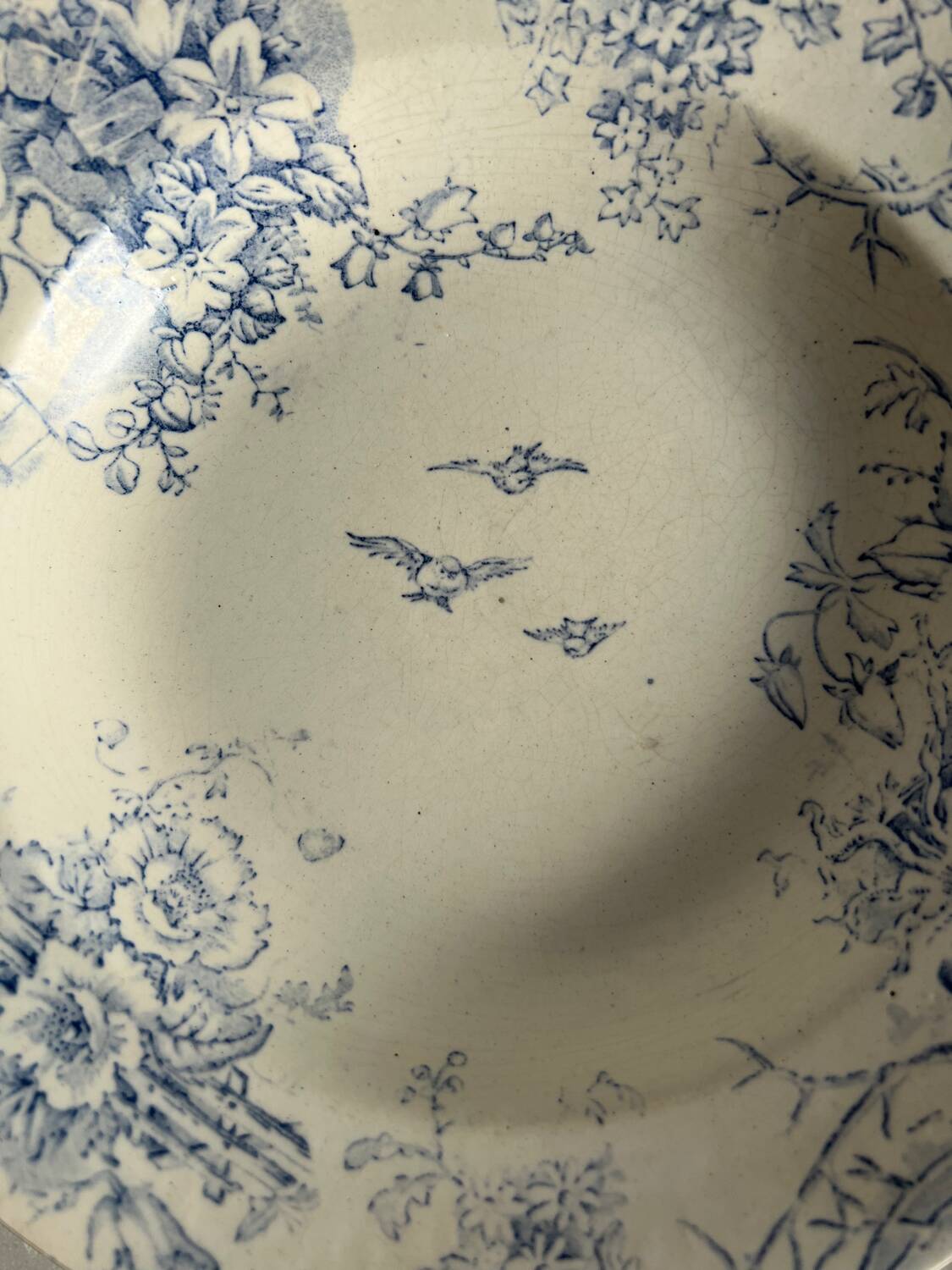 Lot de 2 assiettes creuses décors floral