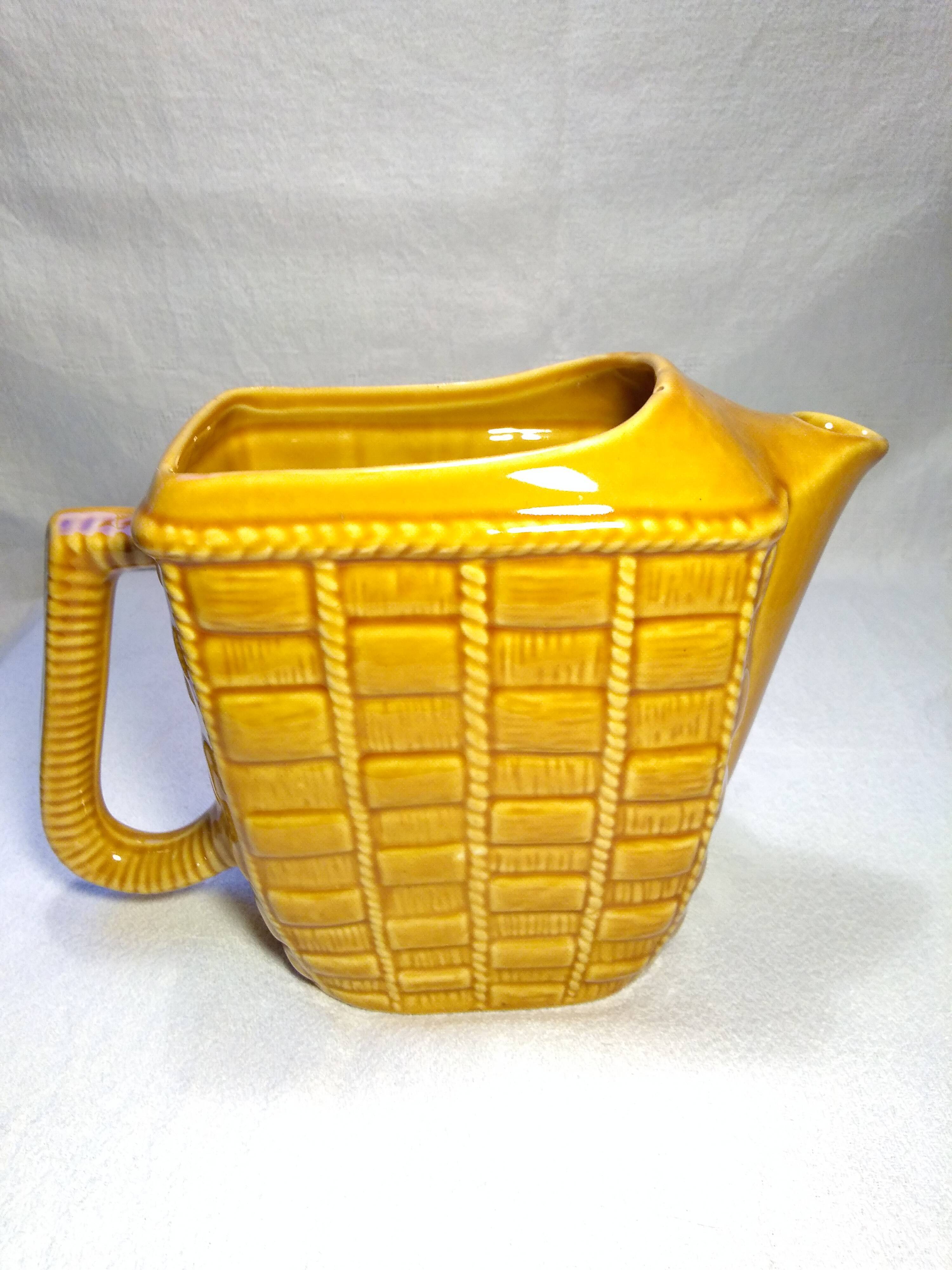 Vintage dabbling pitcher