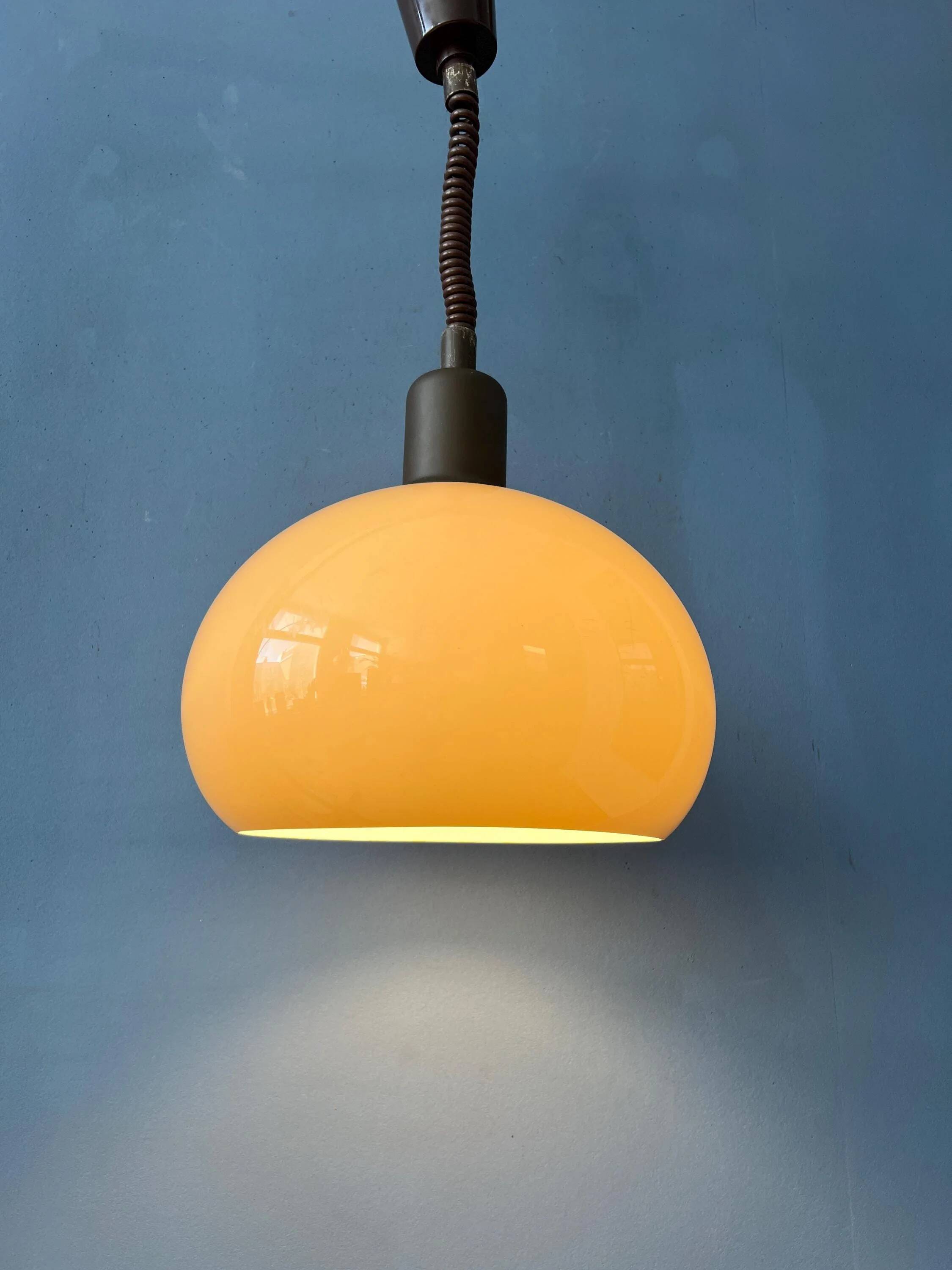 Suspension vintage champignon beige en verre acrylique