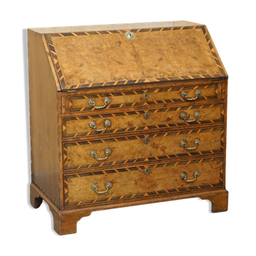 Antique George II bureau from 1740 in walnut, rosewood, and leather.