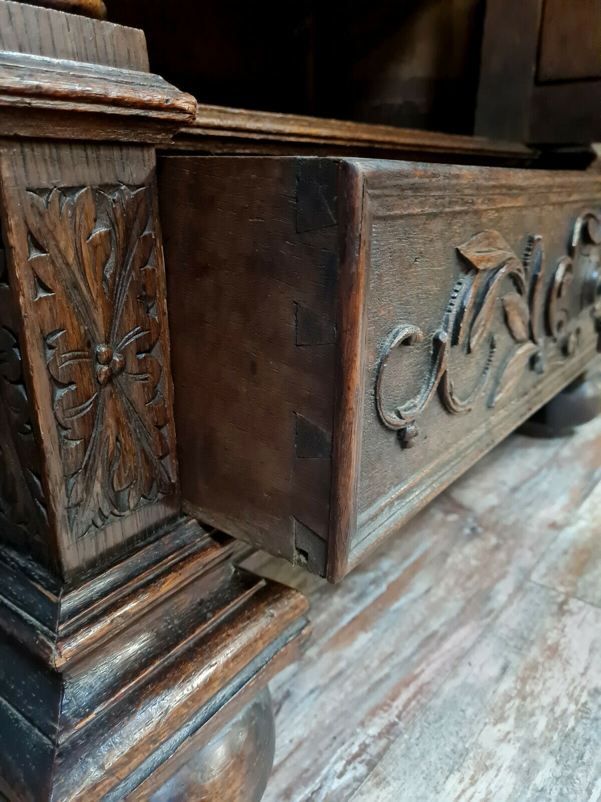 Renaissance library of solid oak hunting lodge around 1850