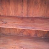 Petit buffet en bois ancien avec deux portes