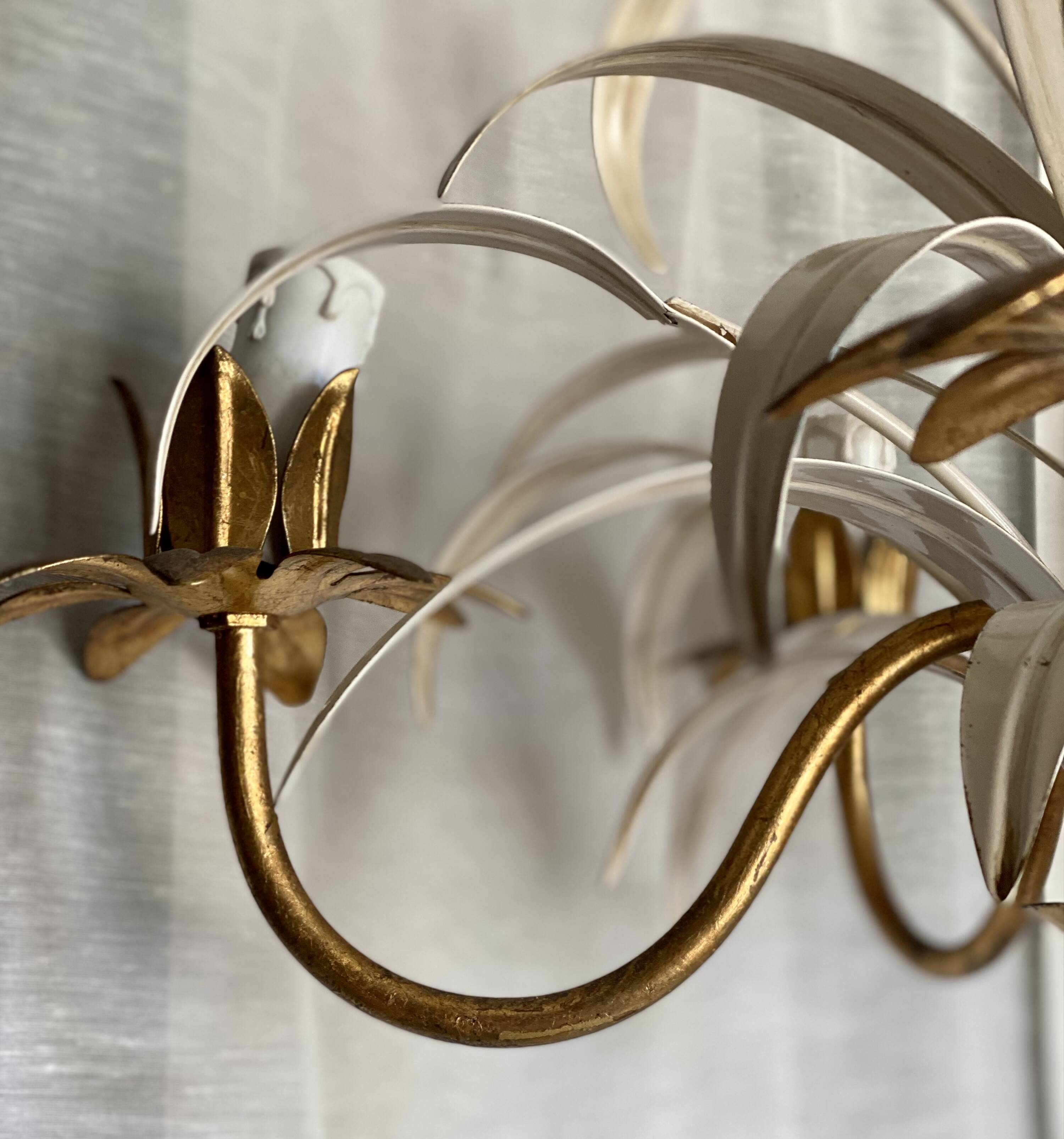 Lustre Leaves and Flowers lacquered and gilded Vintage 1960