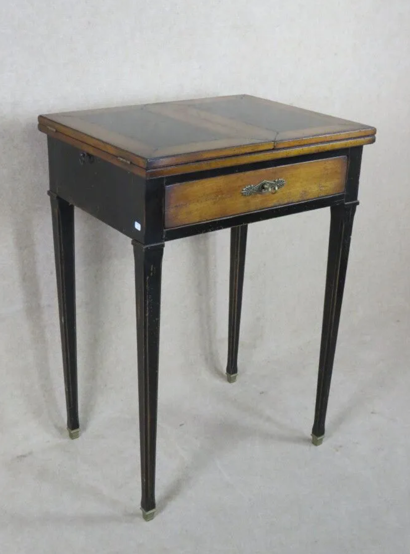 Modern style writing table, the top opening to 2 side shelves