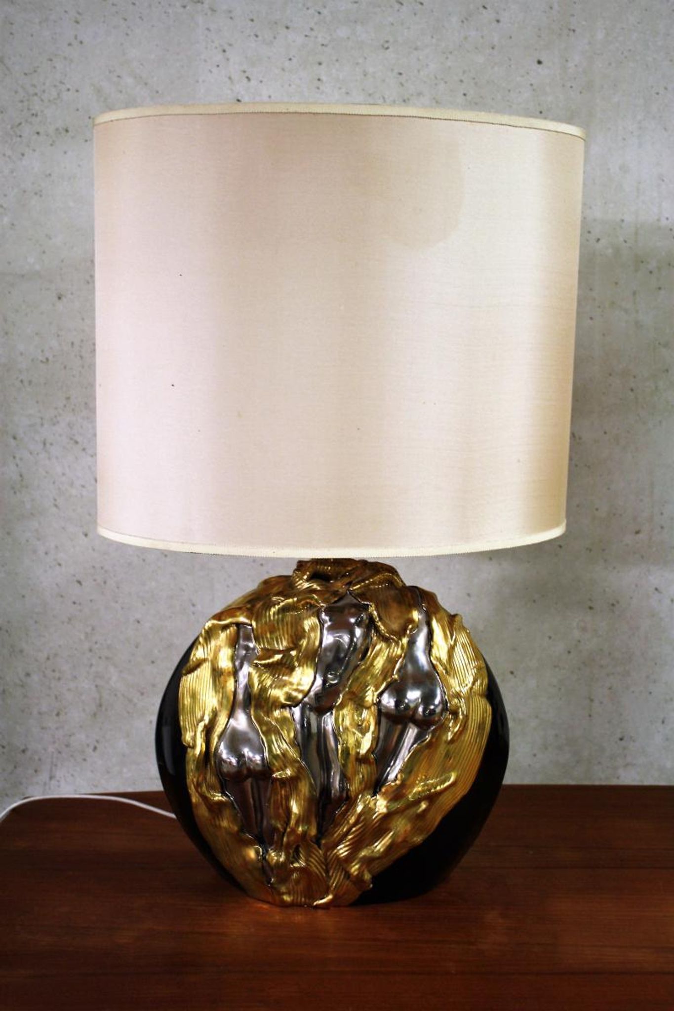 Pair of carved ceramic by Georges Deliège Belgique desk lamps