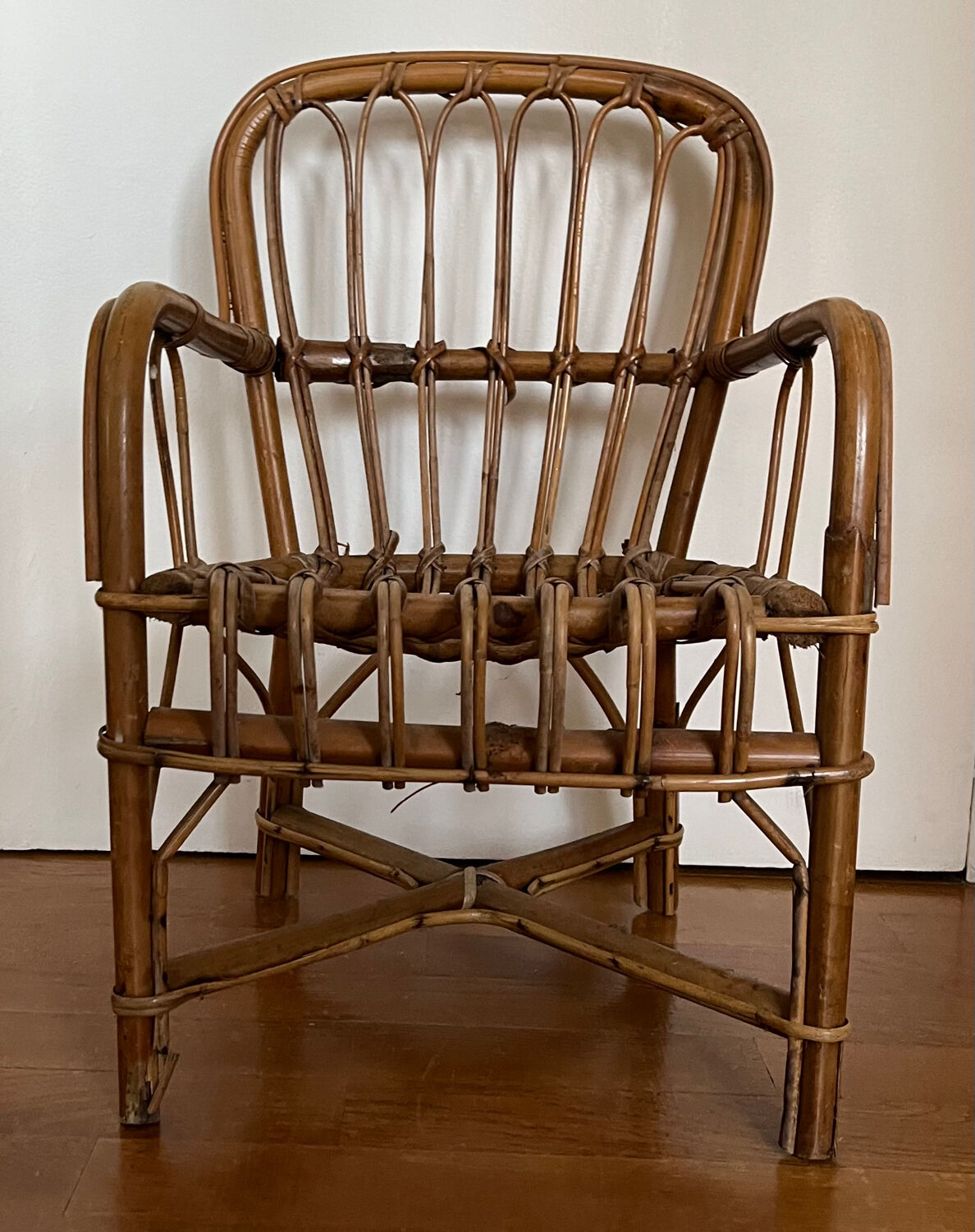 Fauteuil d’enfant en rotin