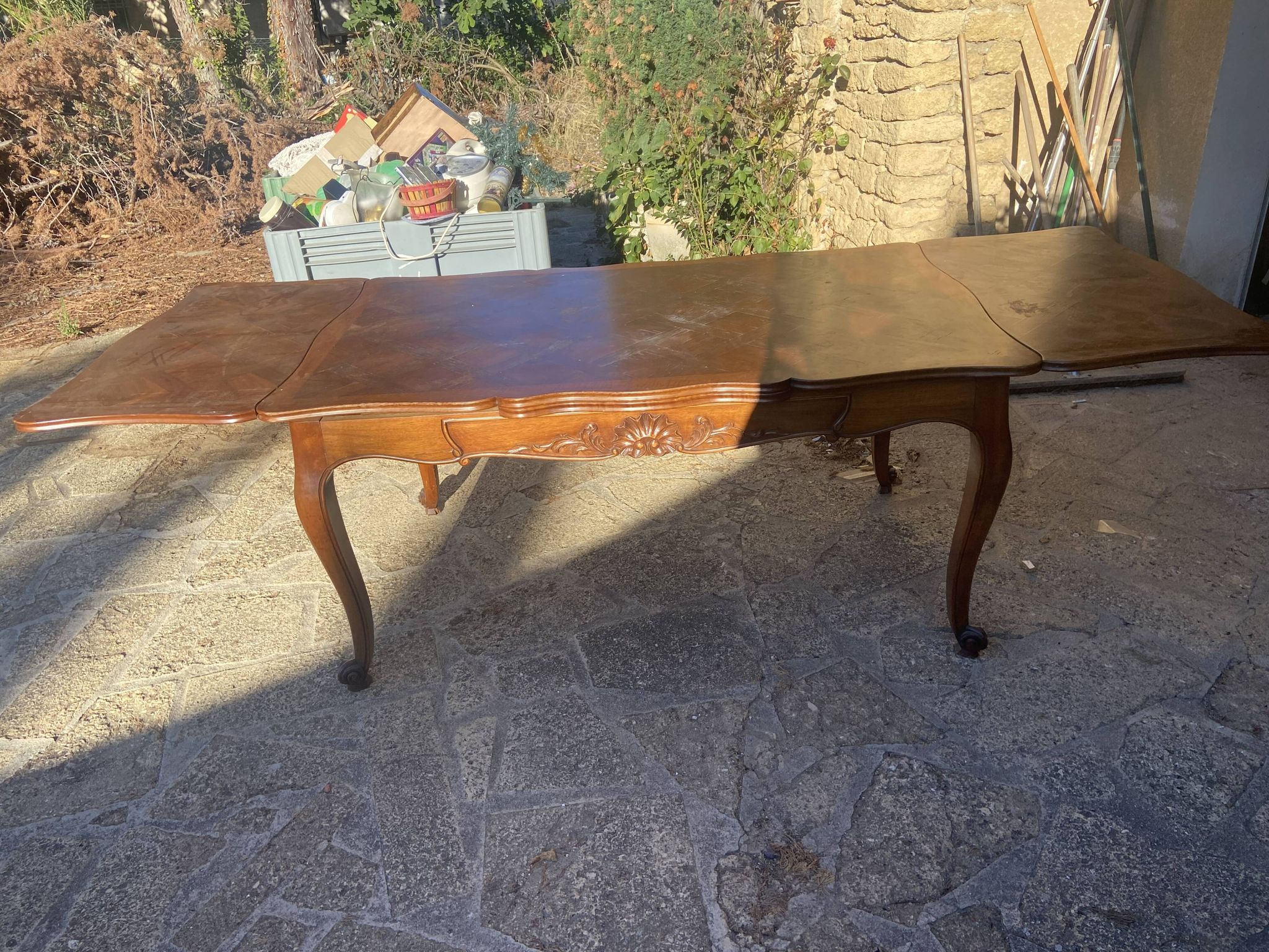 Italian extendable Louis XV style dining table – 20th century