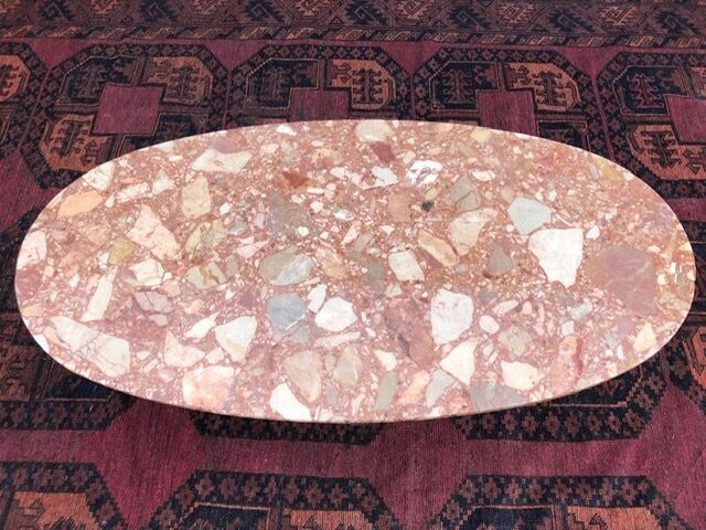 Coffee table in pink marble 1970