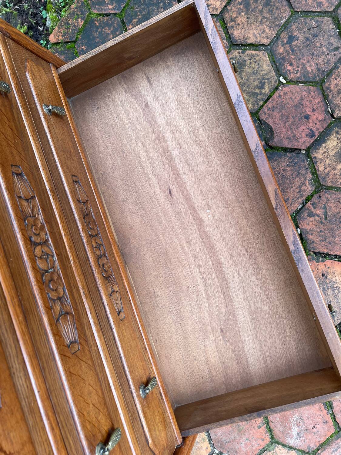 Vintage antique chest of drawers