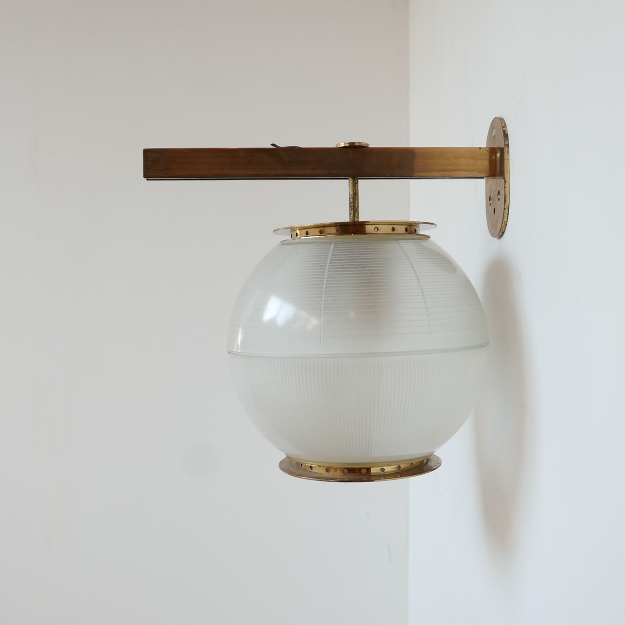 Ignazio Gardella LP7 Italian wall light