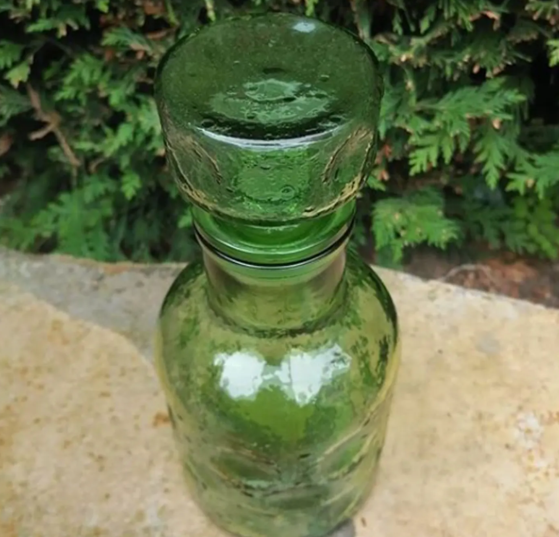 Glass carafe