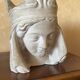 Sculpture ancienne en pierre visage de Bethsabee