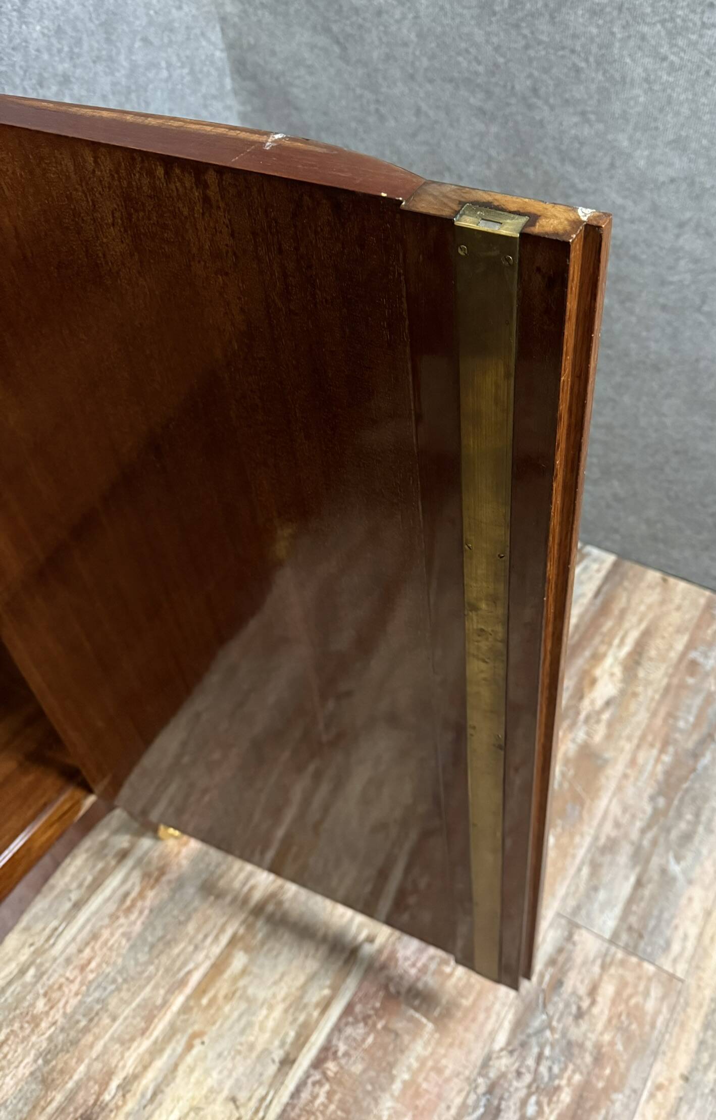 Louis XV style crossbow sideboard in noble wood marquetry circa 1850