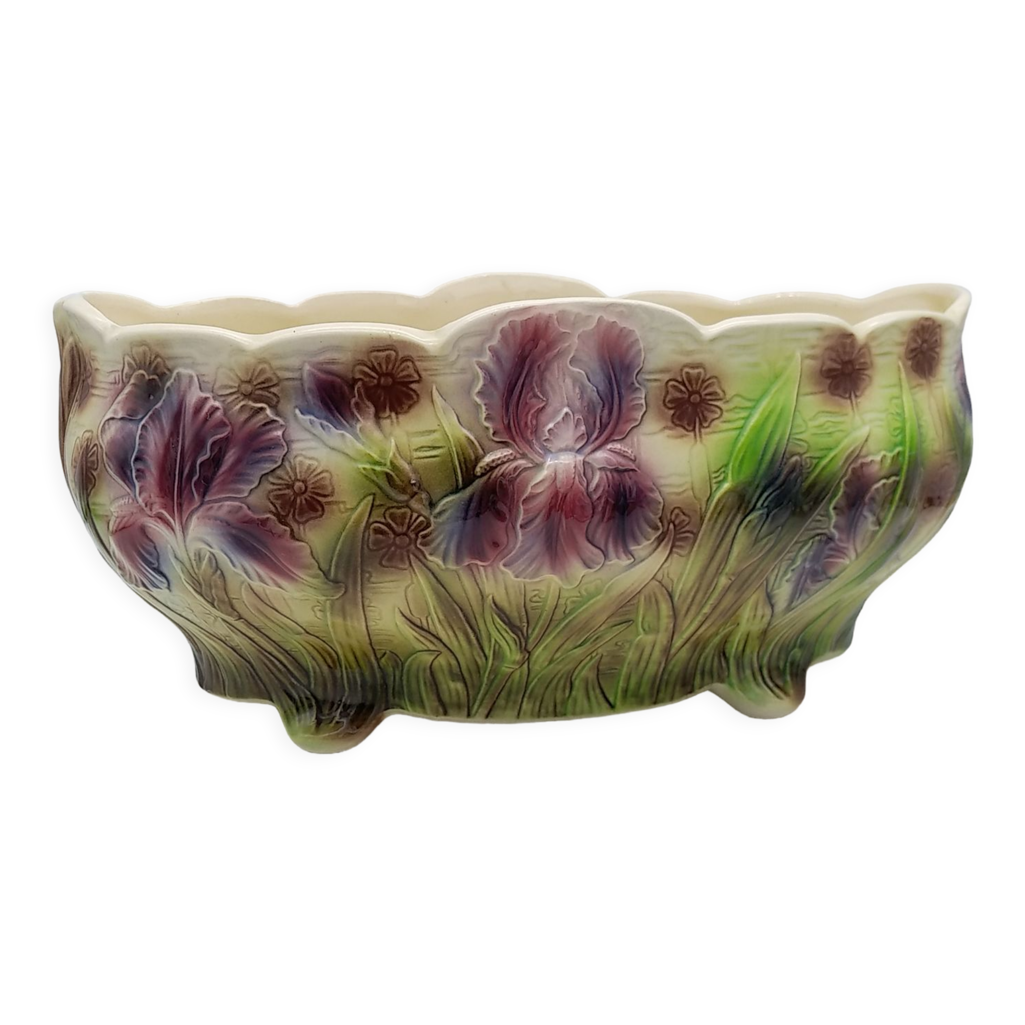Saint Clement slurry planter with iris decoration.