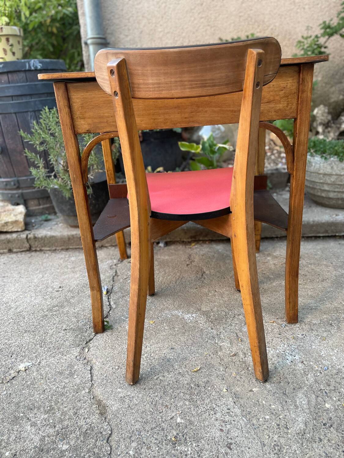 Baumann children's desk + chair