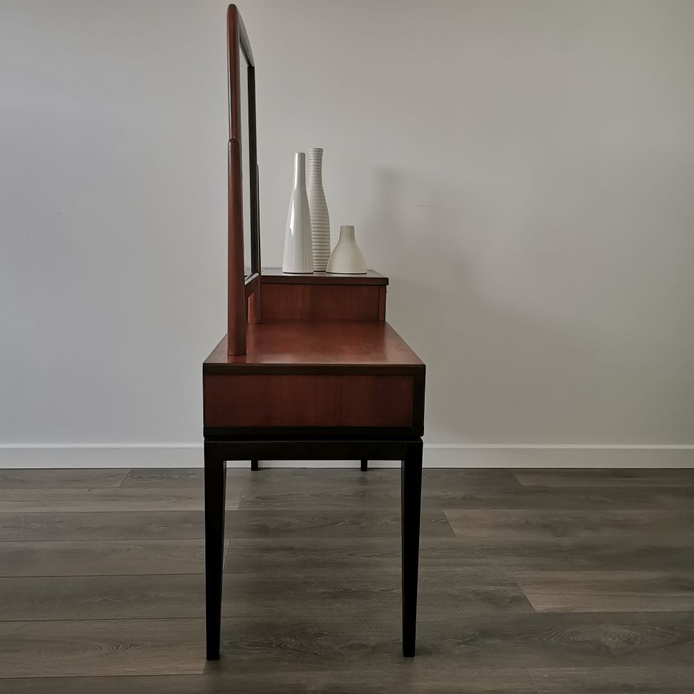 Mid-centuy teak hairdresser