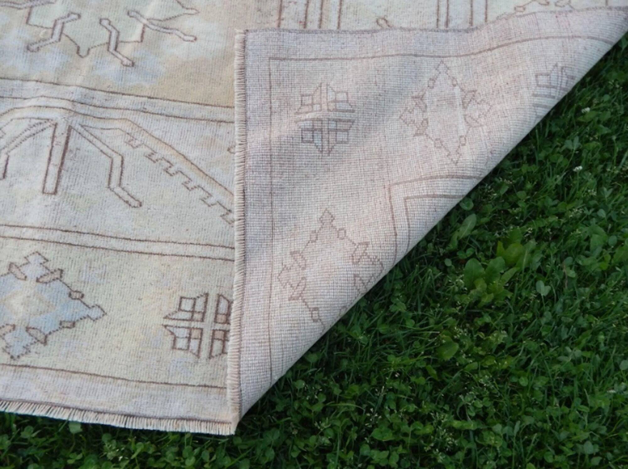 Vintage Turkish Oushak rug 195x270 cm