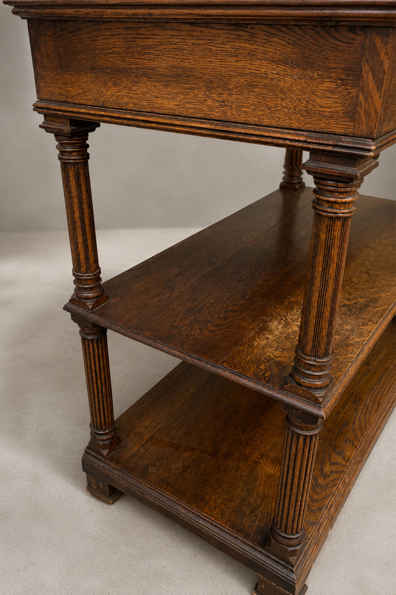 Antique Henri II dining room sideboard in solid oak, Circa 19