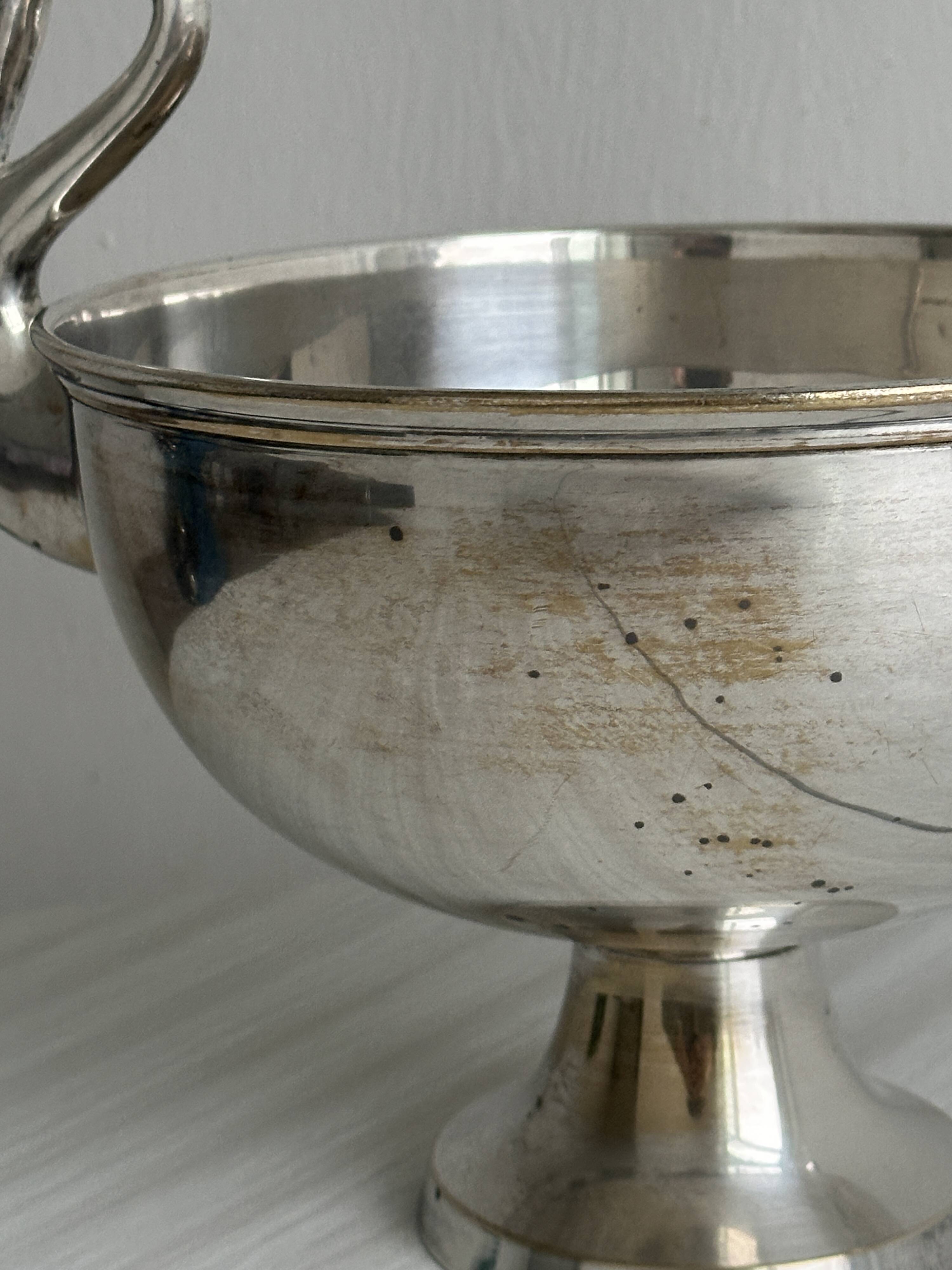 metal swan handle cup