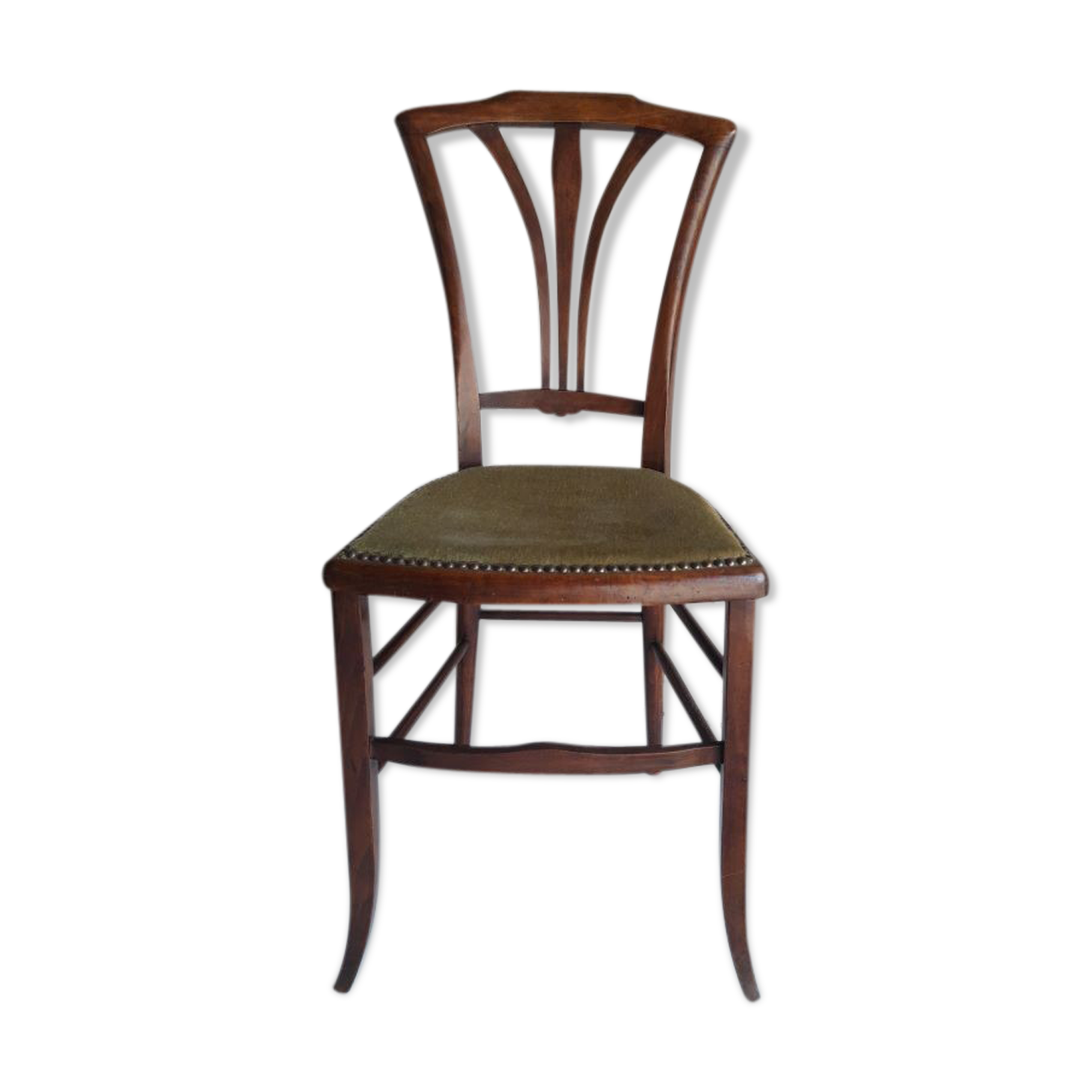 Carpeted chair at the beginning of the 20th century