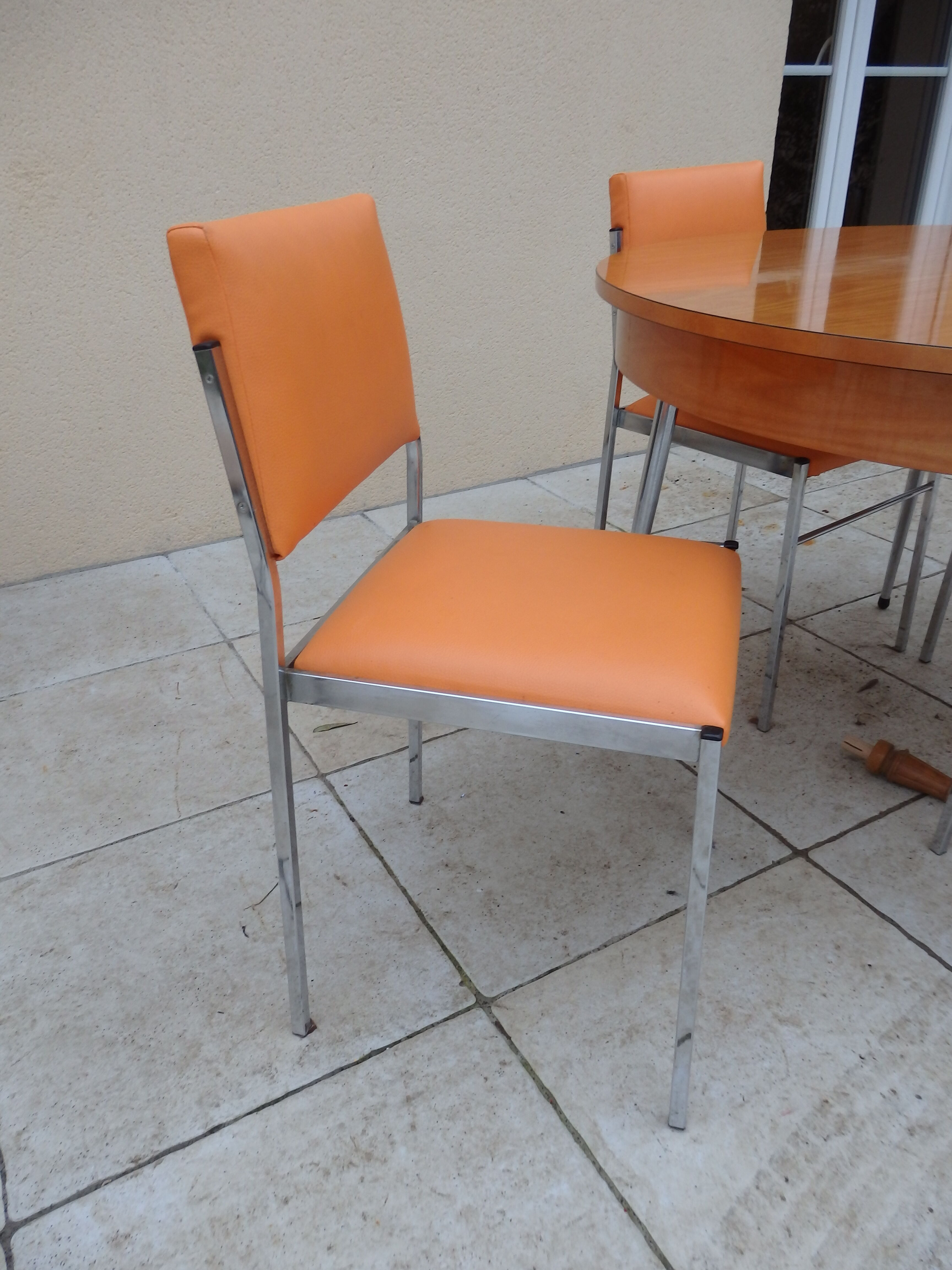 Table is kitchen chairs orange formica vintage year 60 70