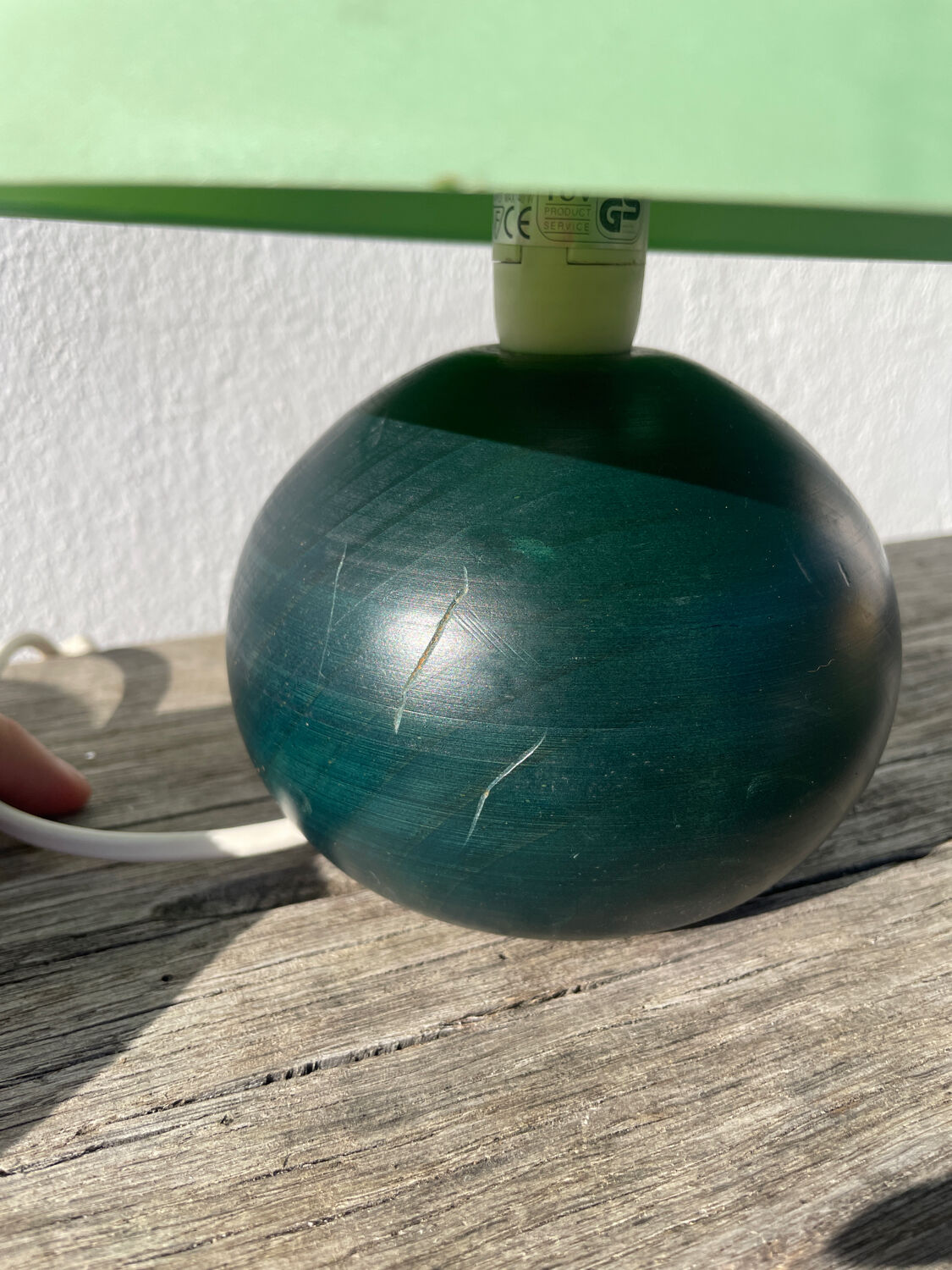Green round wooden lamp l