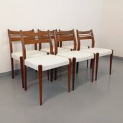 Set of 6 vintage Scandinavian chairs in teak and bouclette fabric from the 60s