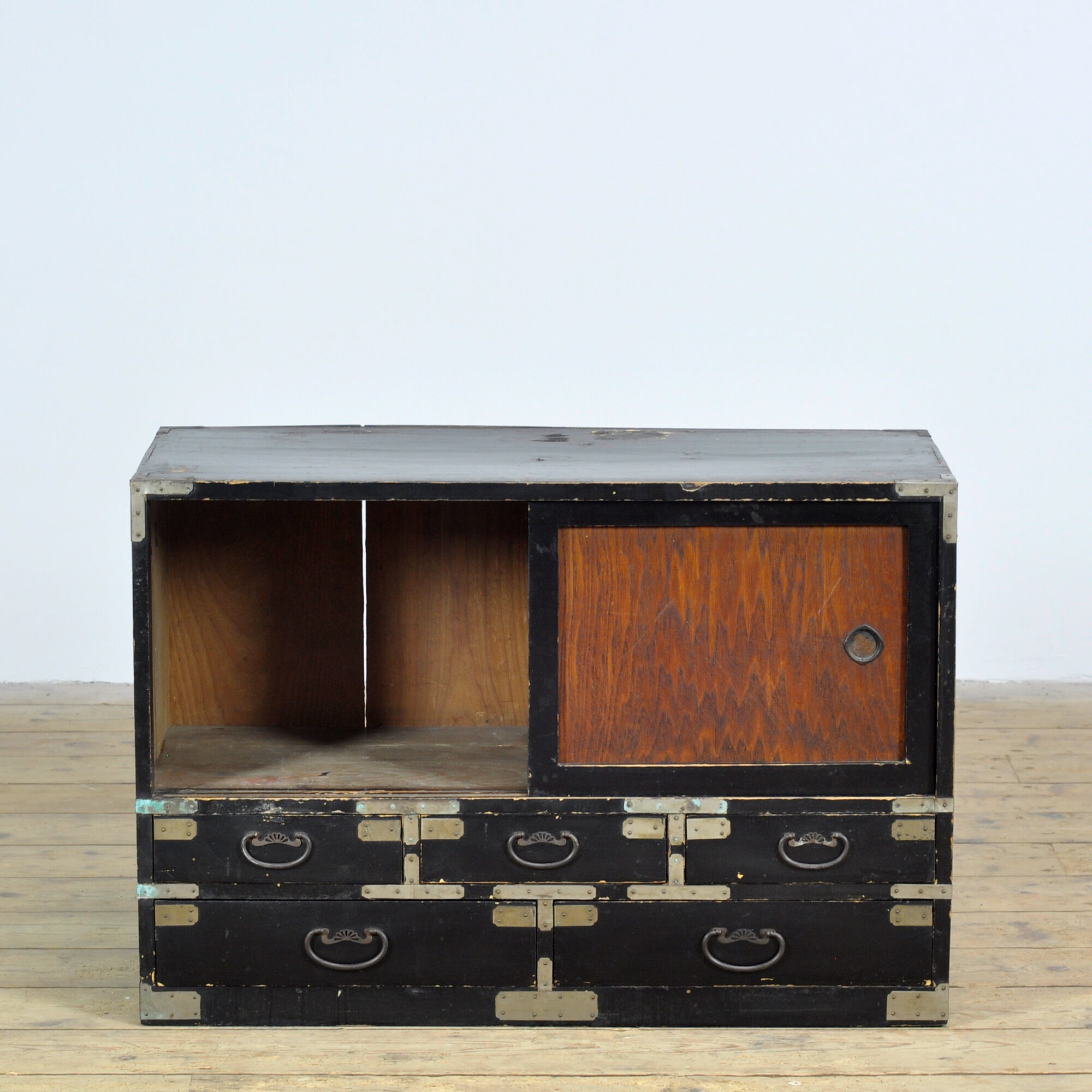 Commode Tansu japonaise, vers 1900