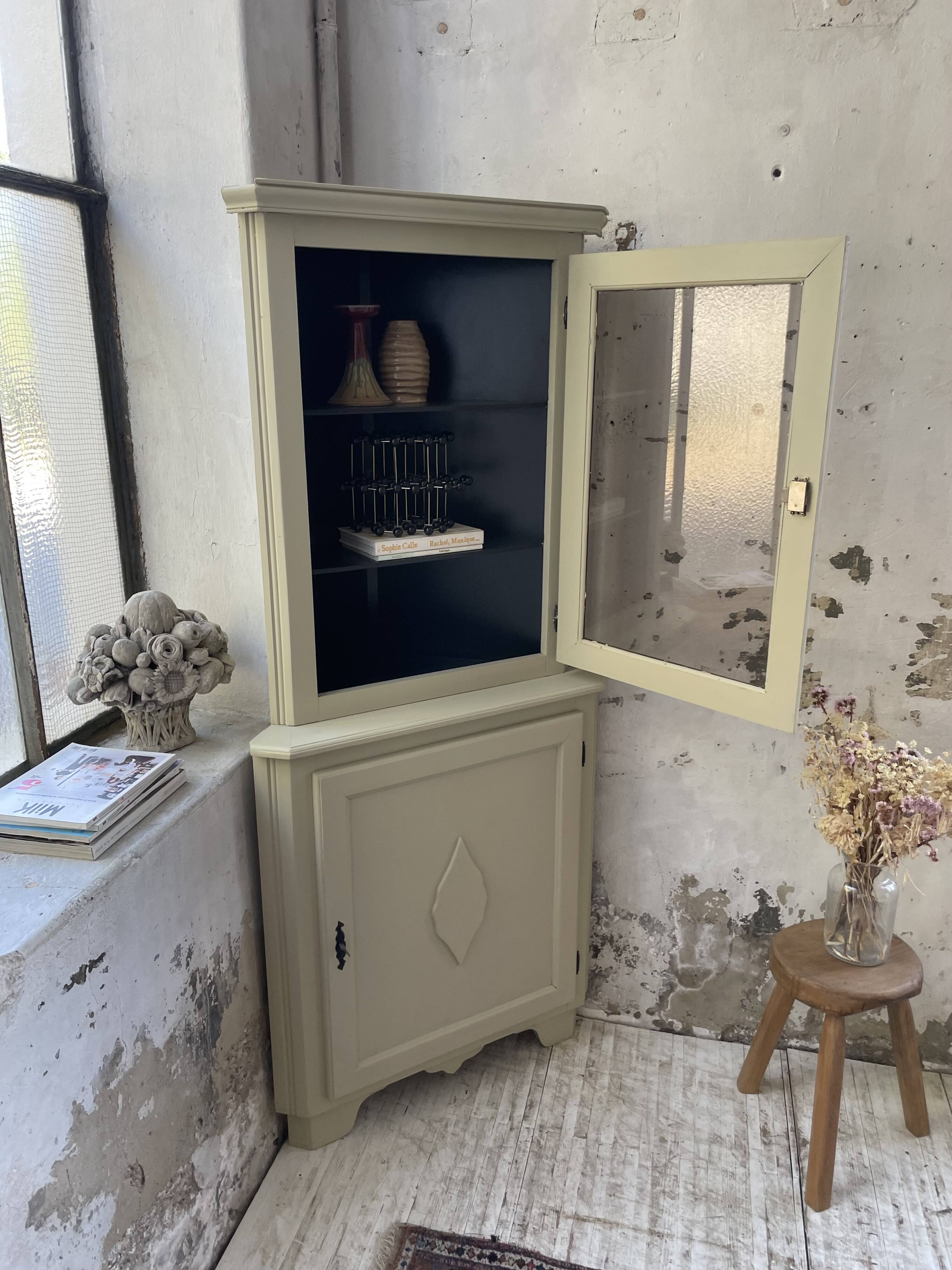 Corner display cabinet from the 1950s