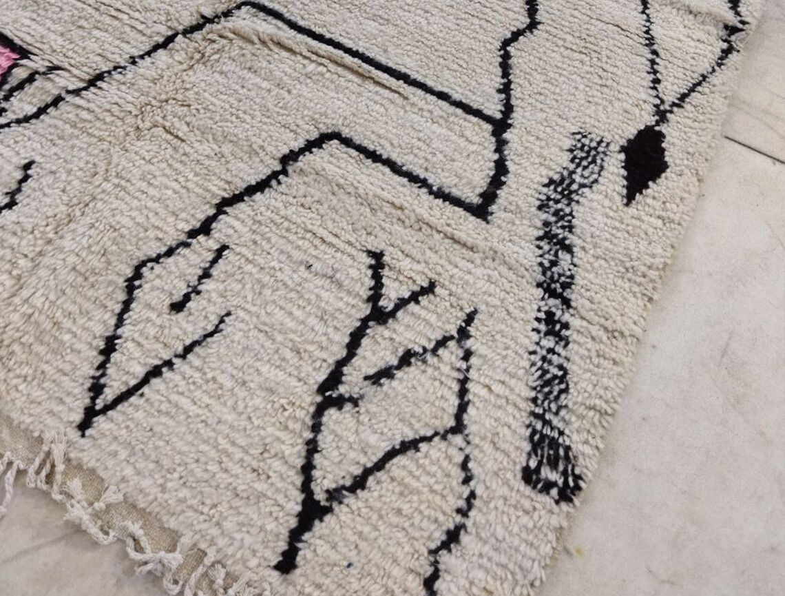 Moroccan berber carpet 244x164cm