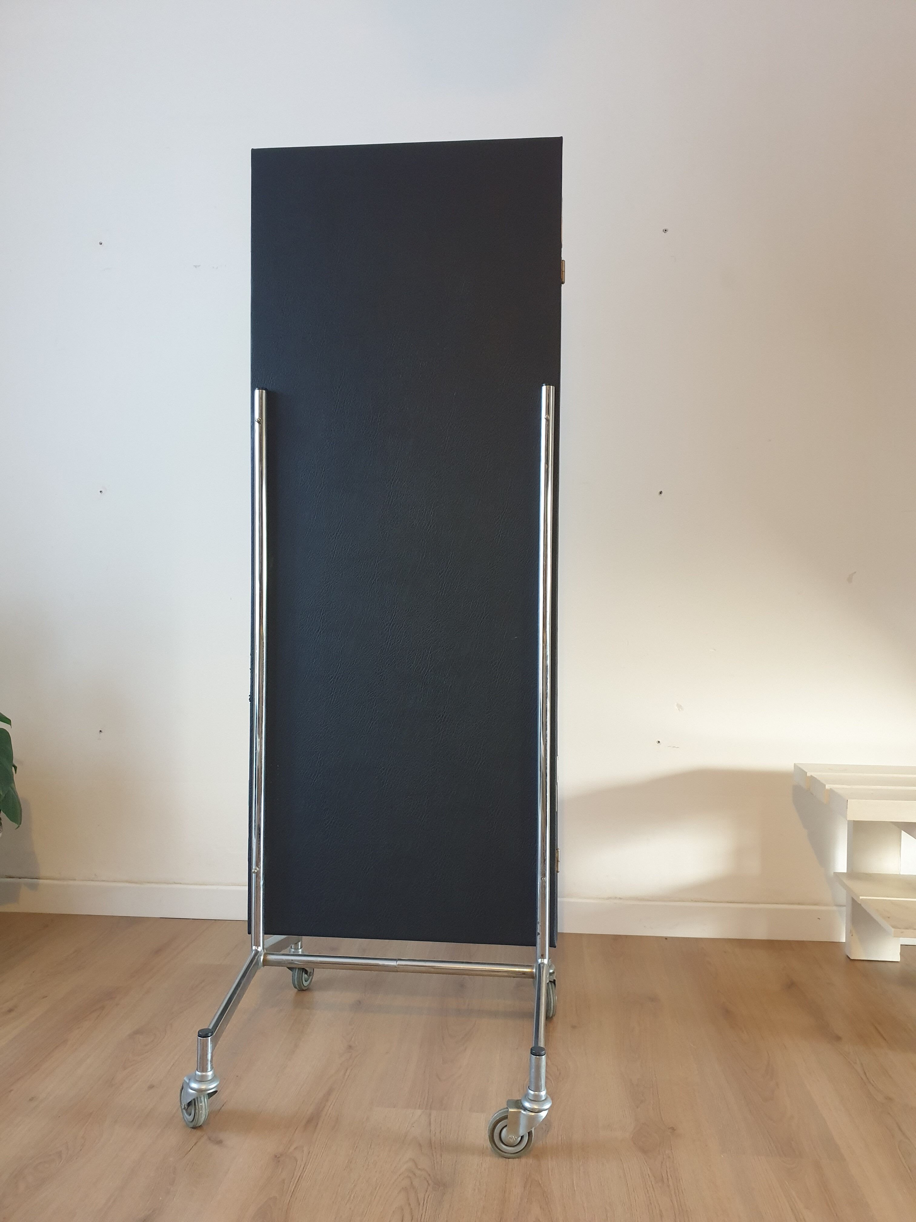 XL triptych mirror on wheels