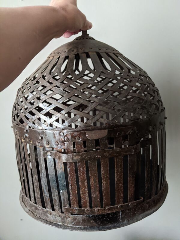 Cage à oiseaux en fer forgé fabrication artisanale Inde