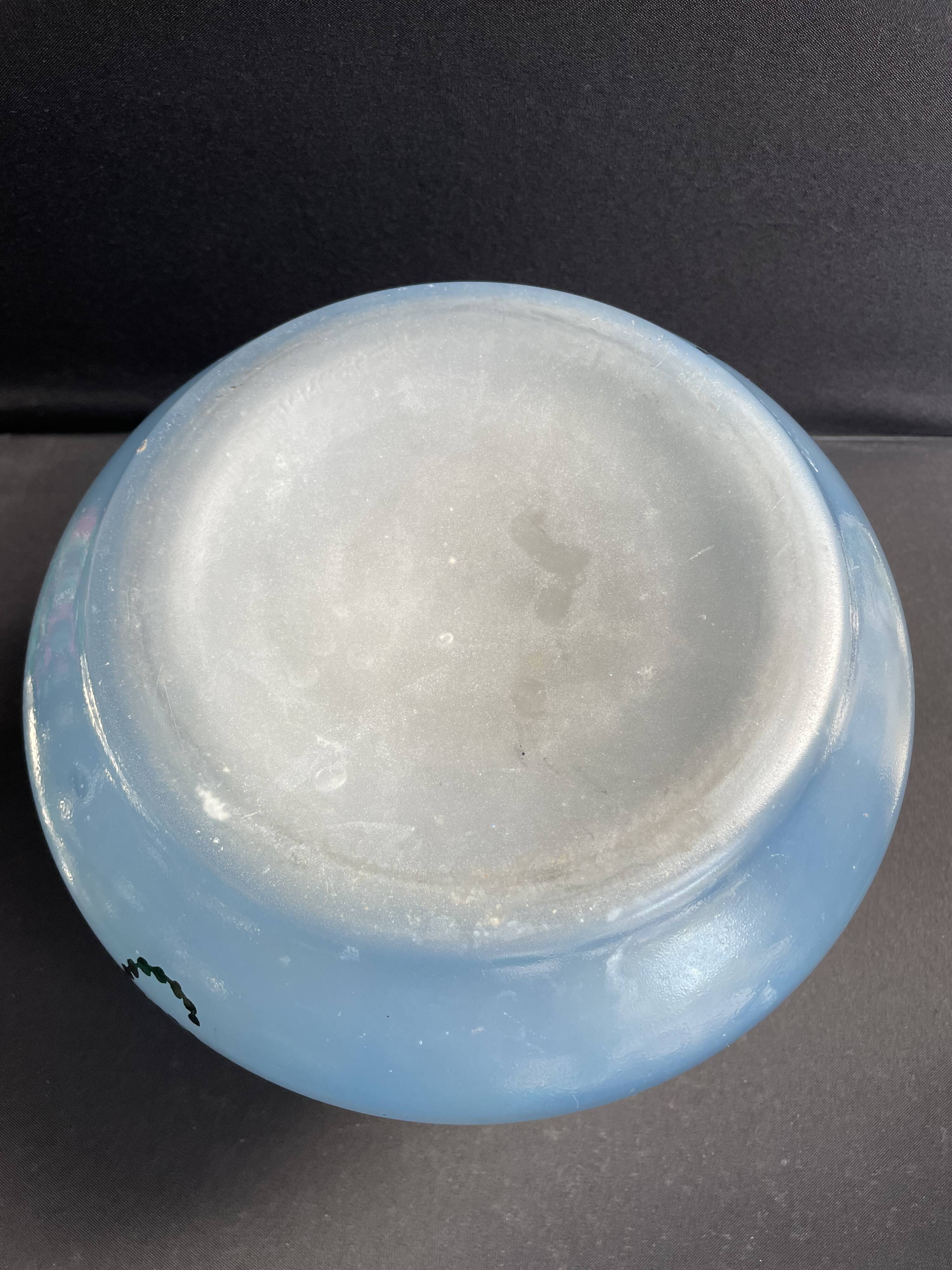 Vase Art Déco signé Verrerie de Leune (1861-1930)