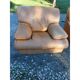 Paire de fauteuils vintage en skaï marron clair