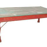 Table basse indienne en teck laqué verte et rouge