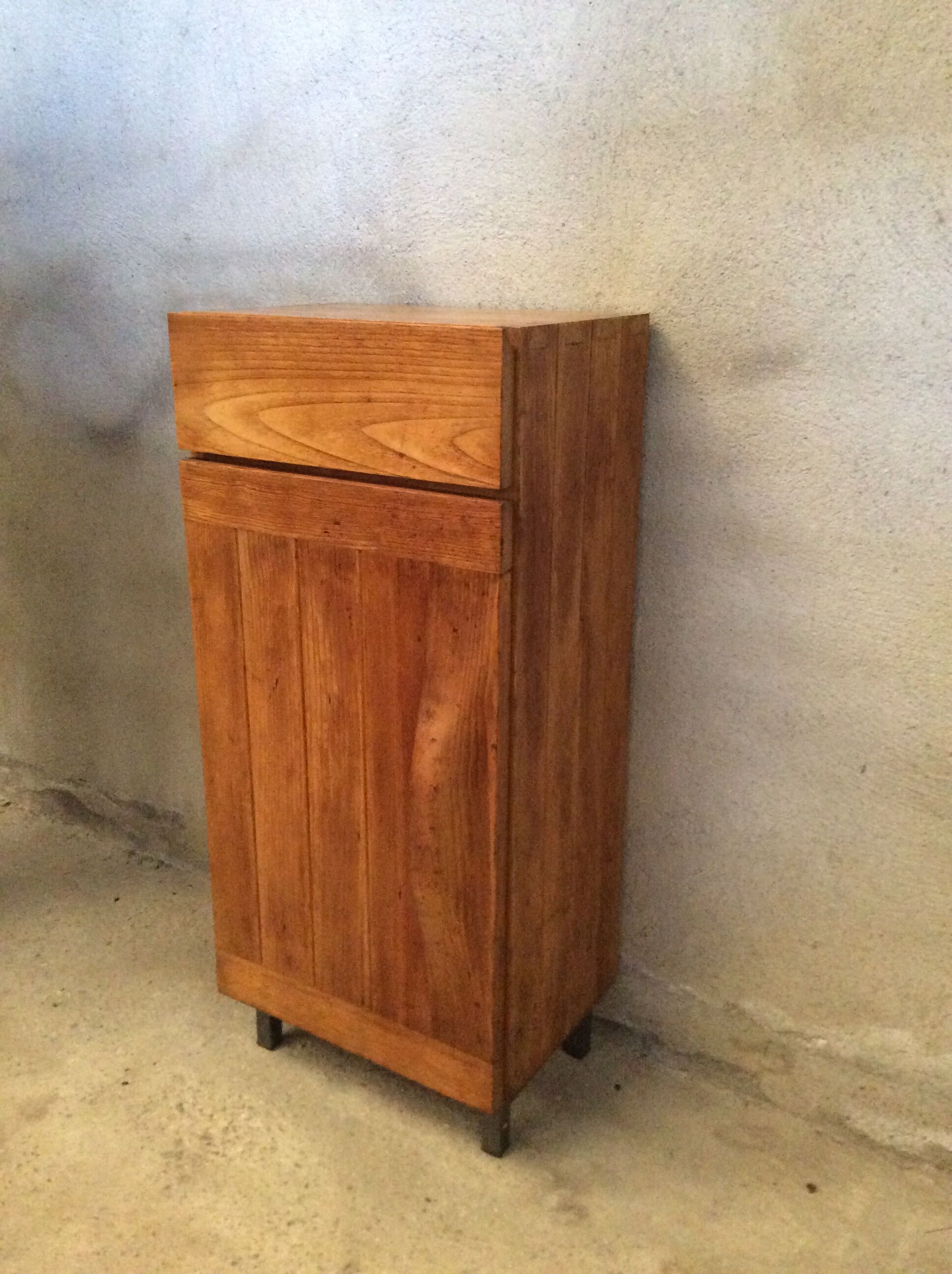 Furniture column Maison Regain 1980
