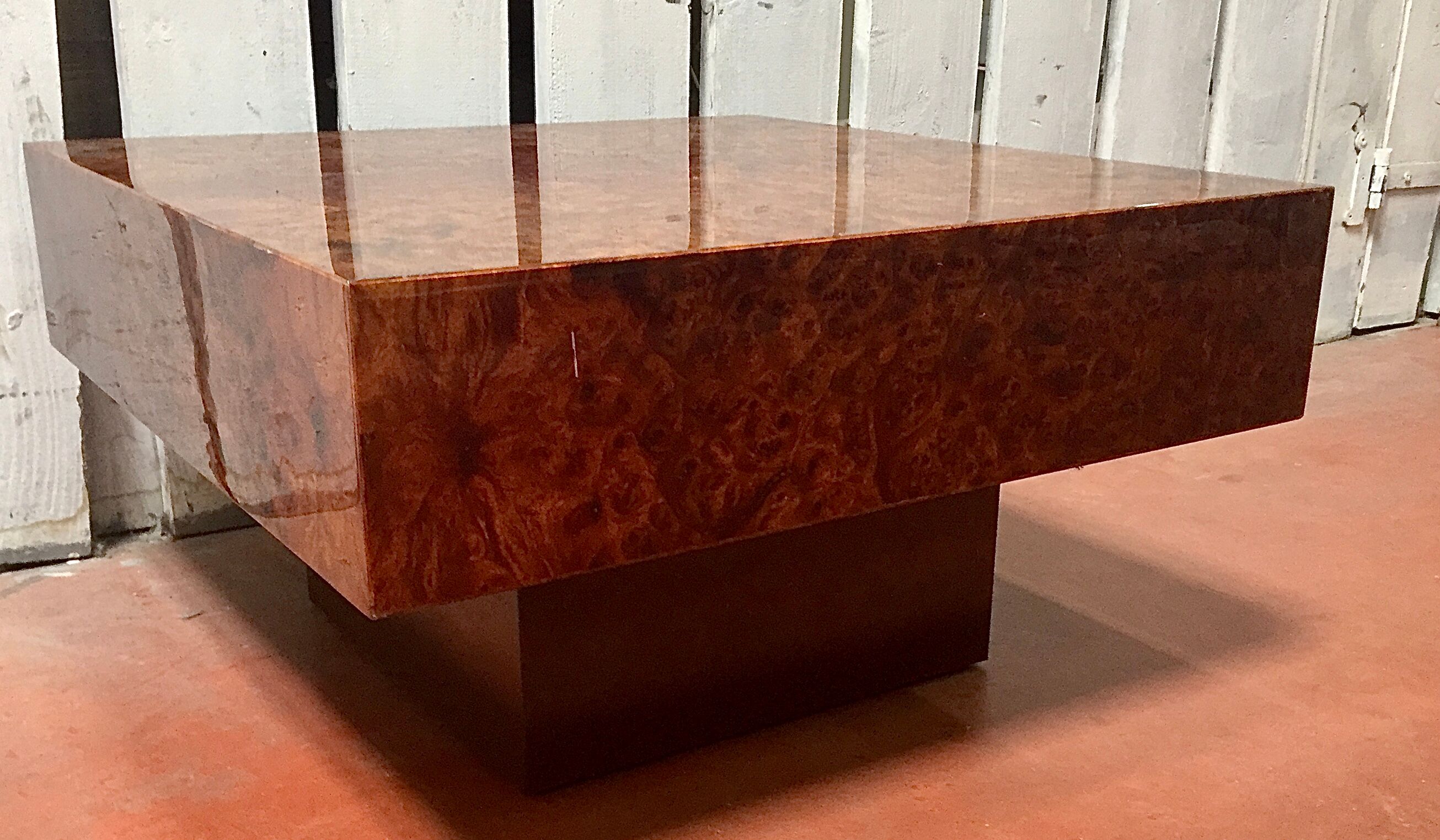 Elm magnifying glass coffee table