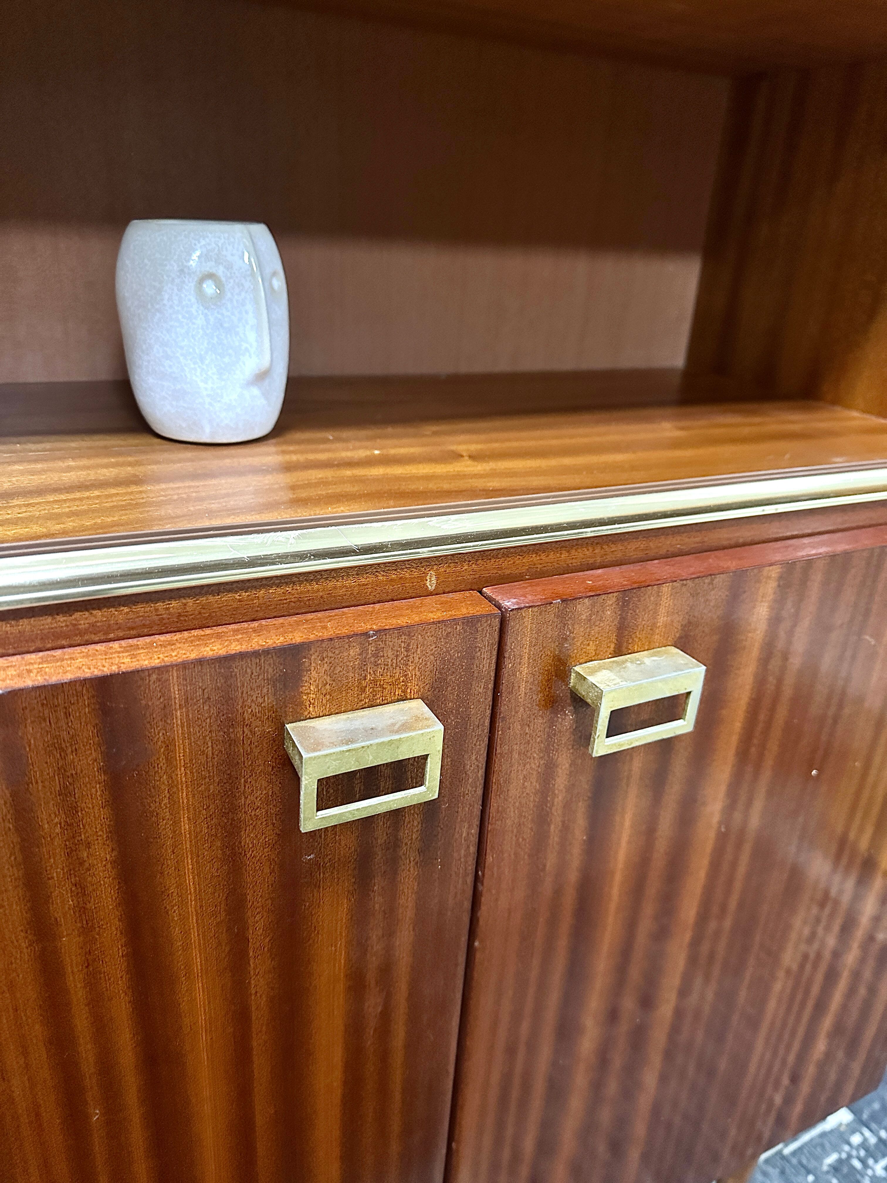 Vintage bookcase / showcase