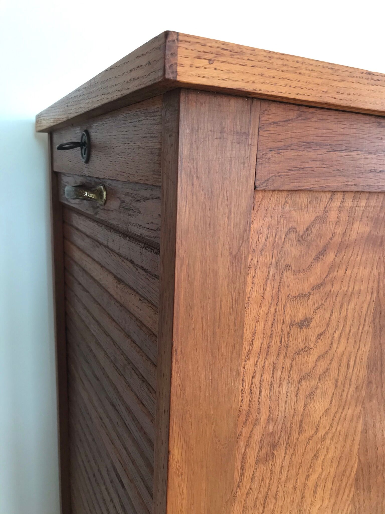 Vintage curtain binder in solid brown oak year 50