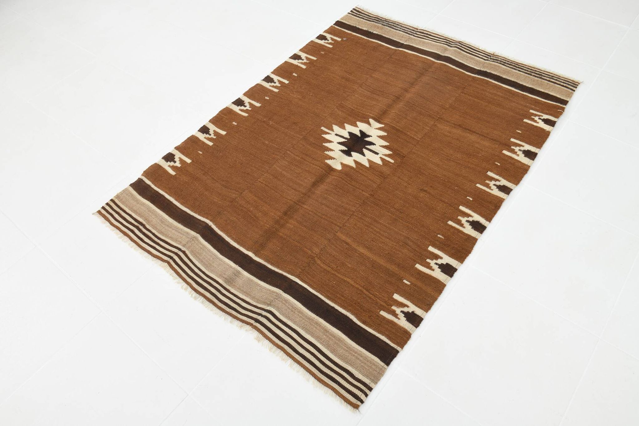 4x5 Vintage Oriental Brown Kilim Rug, 118x163Cm
