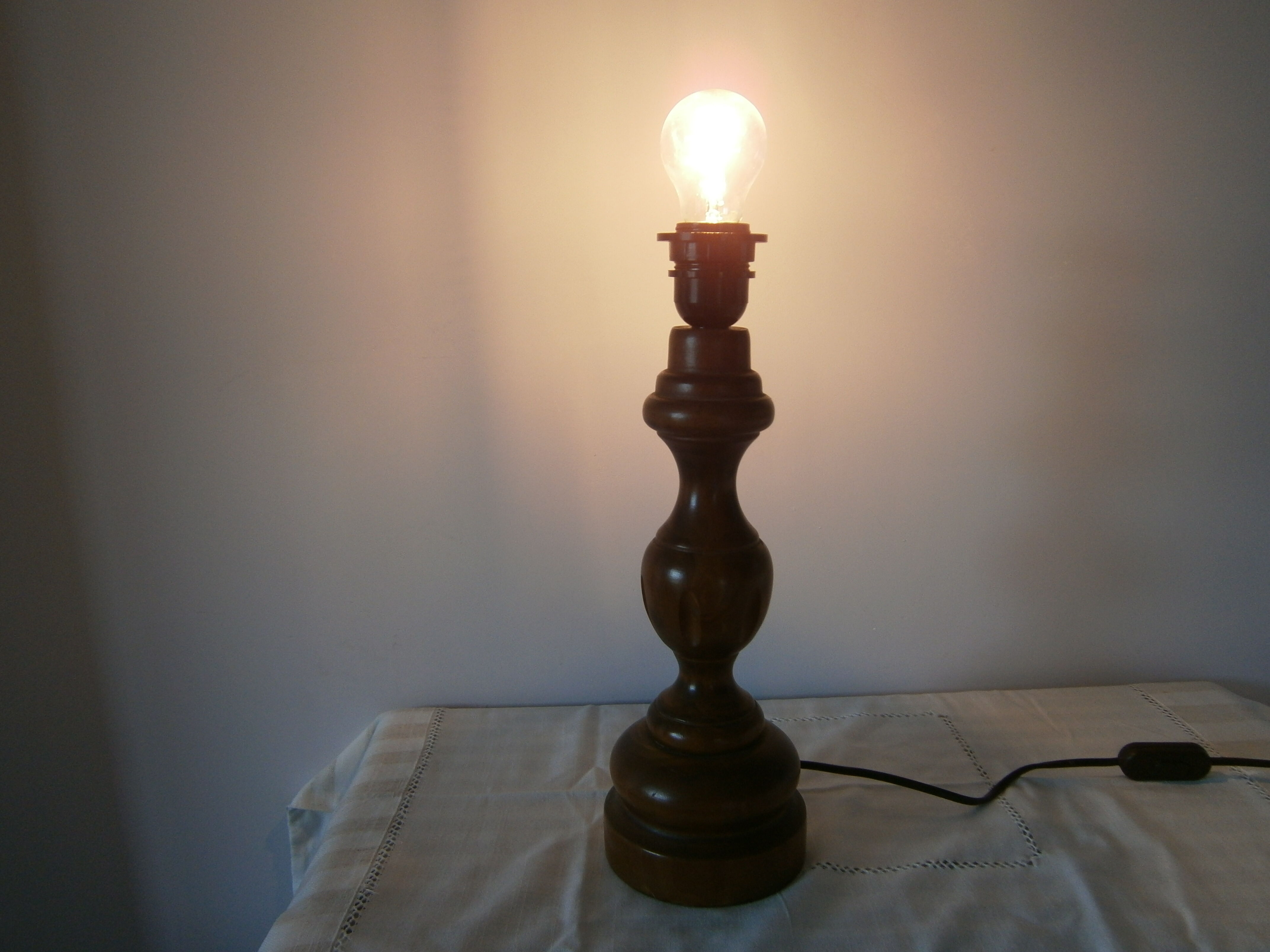 Turned wooden lamp foot