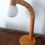 Lampe scandinave articulée en pin et opaline