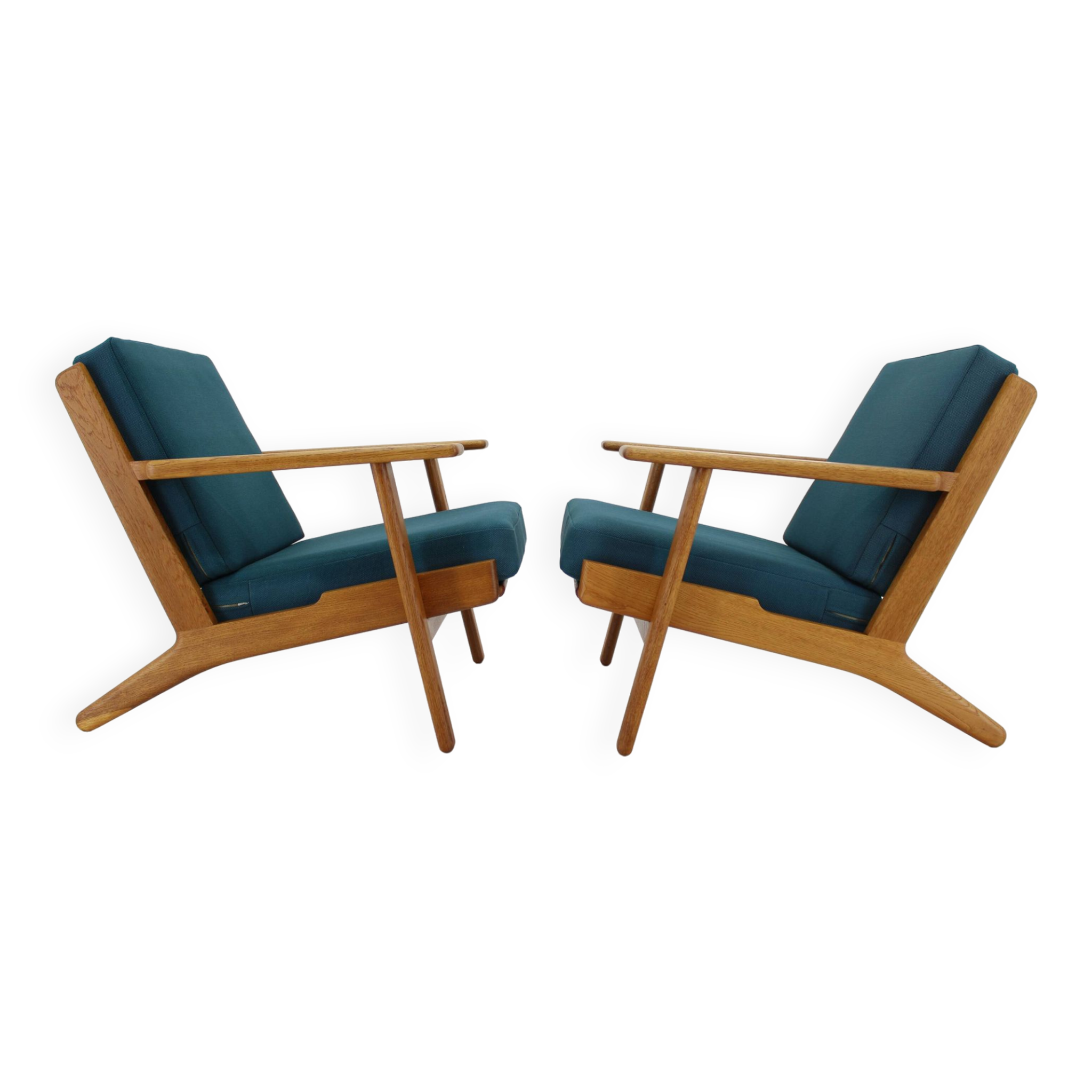 1960s Hans J. Wegner Pair of GE 290 Armchairs in Oak for Getama, Denmark