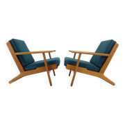 1960s Hans J. Wegner Pair of GE 290 Armchairs in Oak for Getama, Denmark