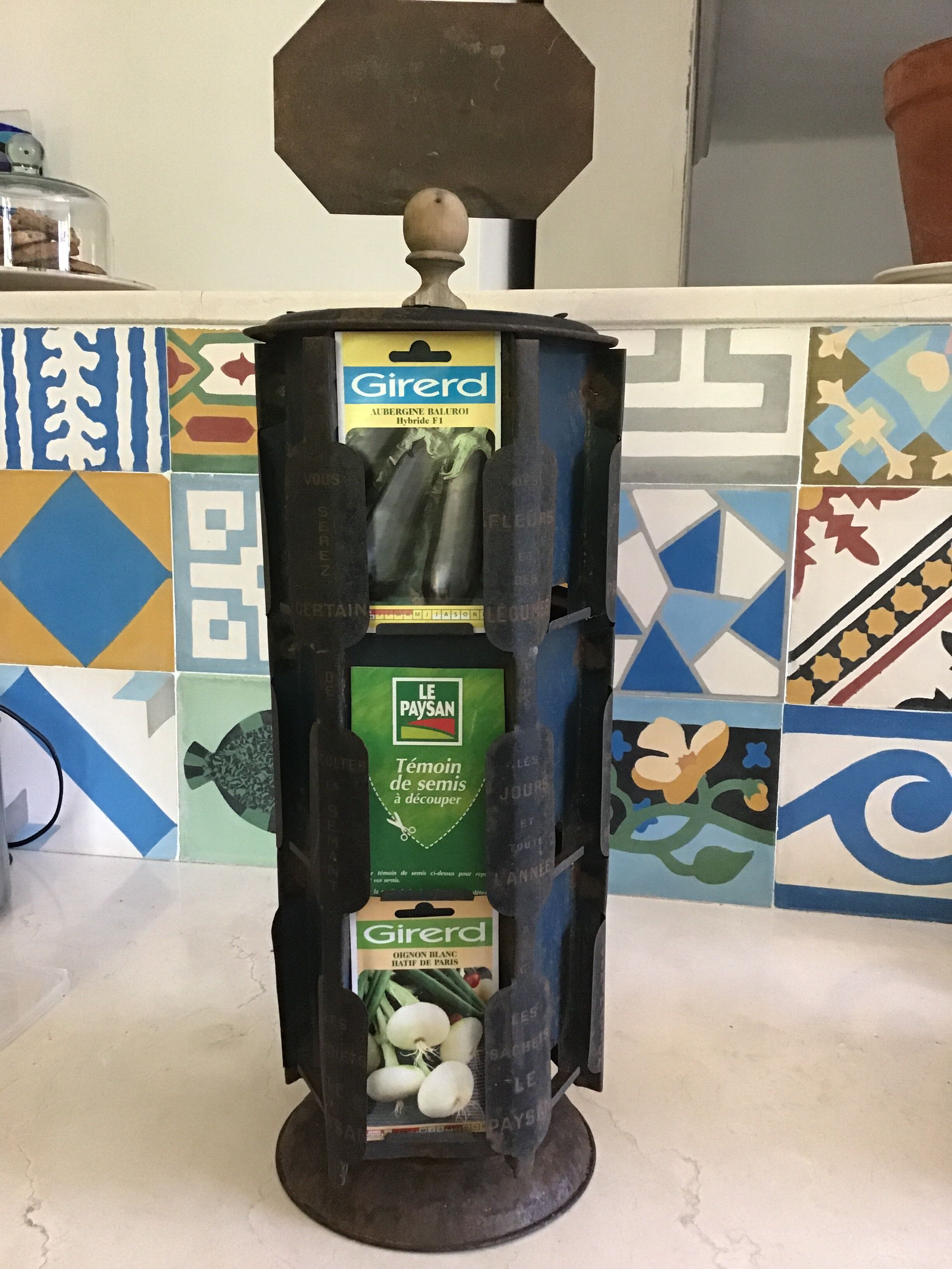 Seed display 'the paysan'