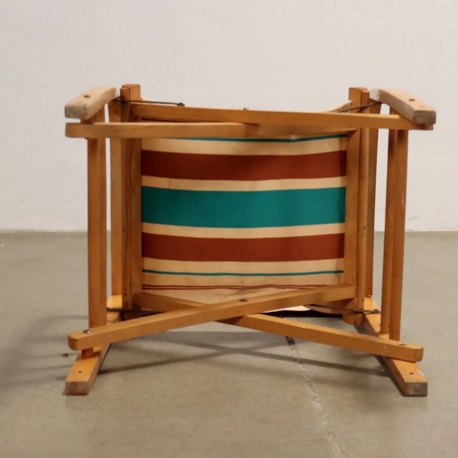 Vintage folding chair from the 1950s-60s in beech and fabric, Italy.